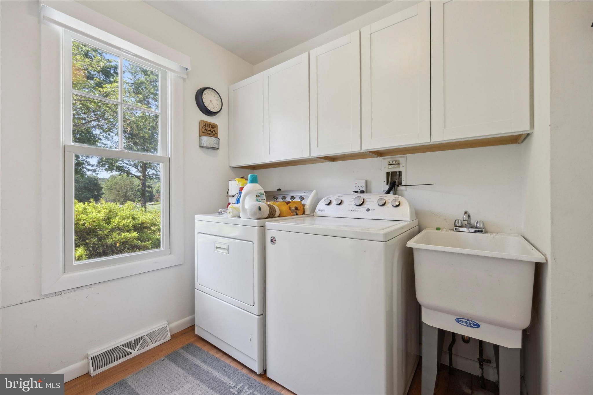 FOX FIELDS - Residential Lease