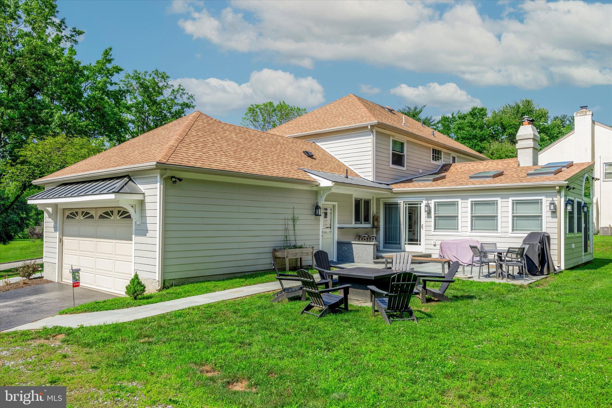 FOX FIELDS - Residential Lease