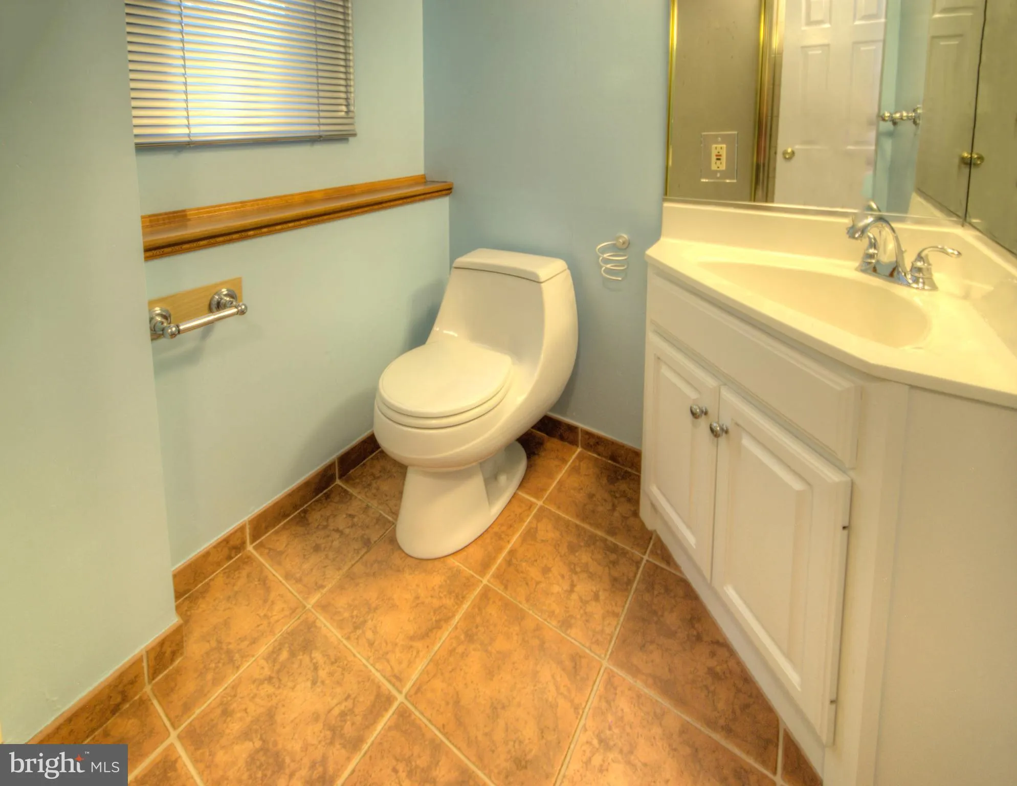 Turnersville, New Jersey 08012, United States, 4 Bedrooms Bedrooms, ,2 BathroomsBathrooms,Residential,Active,166838