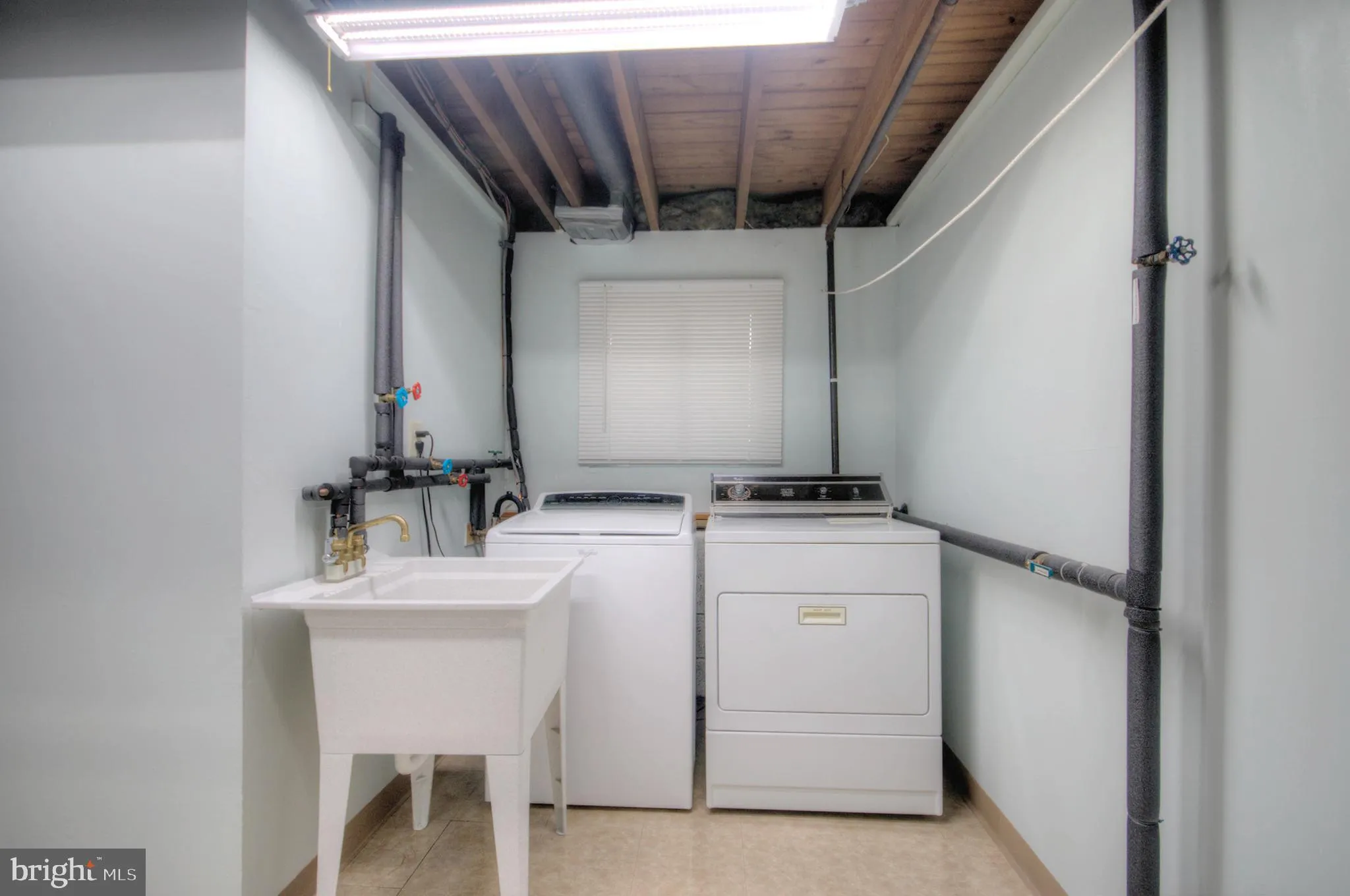 Turnersville, New Jersey 08012, United States, 4 Bedrooms Bedrooms, ,2 BathroomsBathrooms,Residential,Active,166838