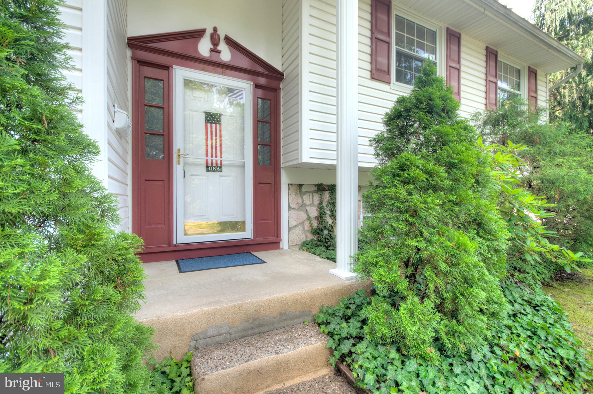 425 STANFORD AVENUE