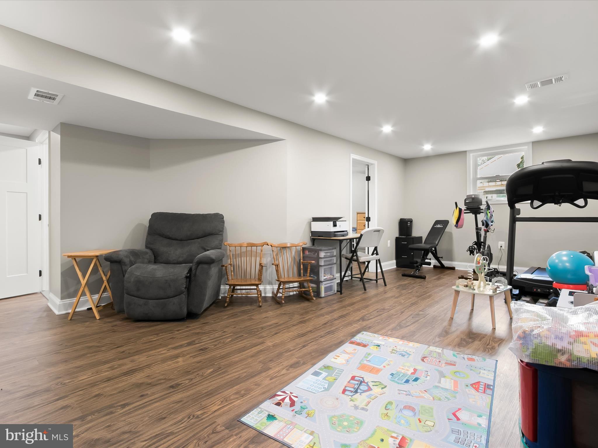 HILLCREST HEIGHTS - Residential