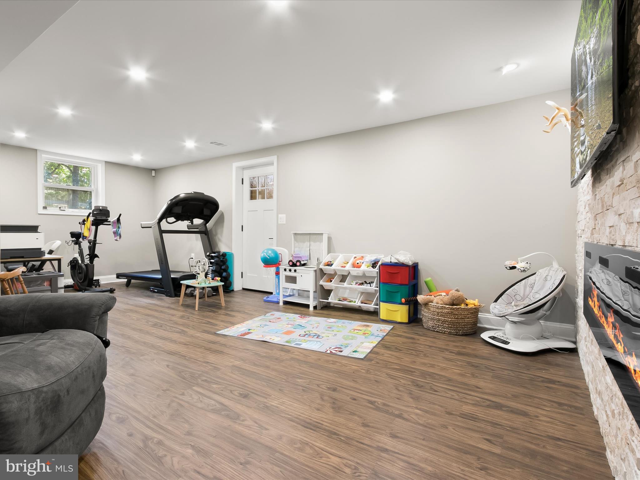 HILLCREST HEIGHTS - Residential