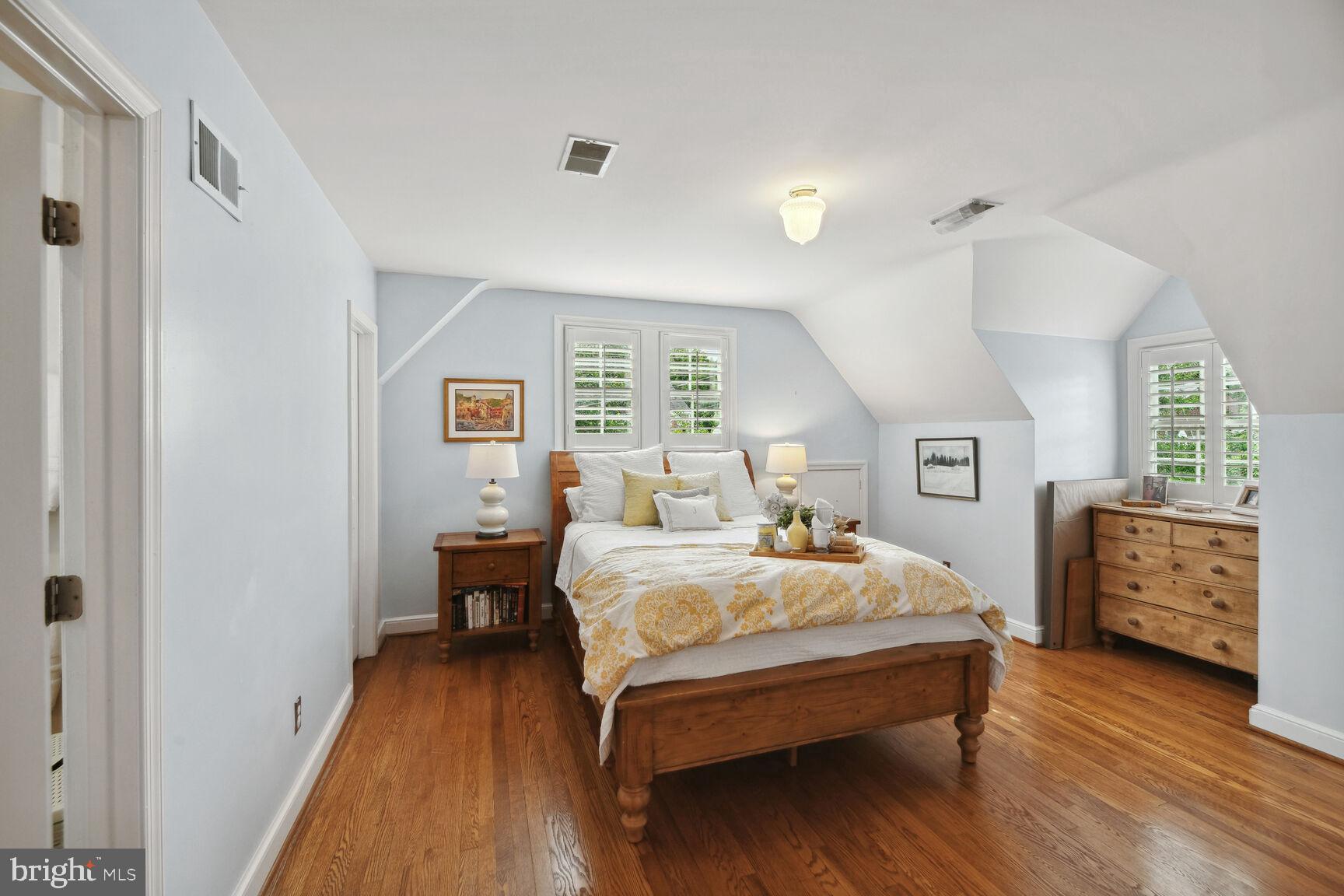 BEVERLEY HILLS - Residential