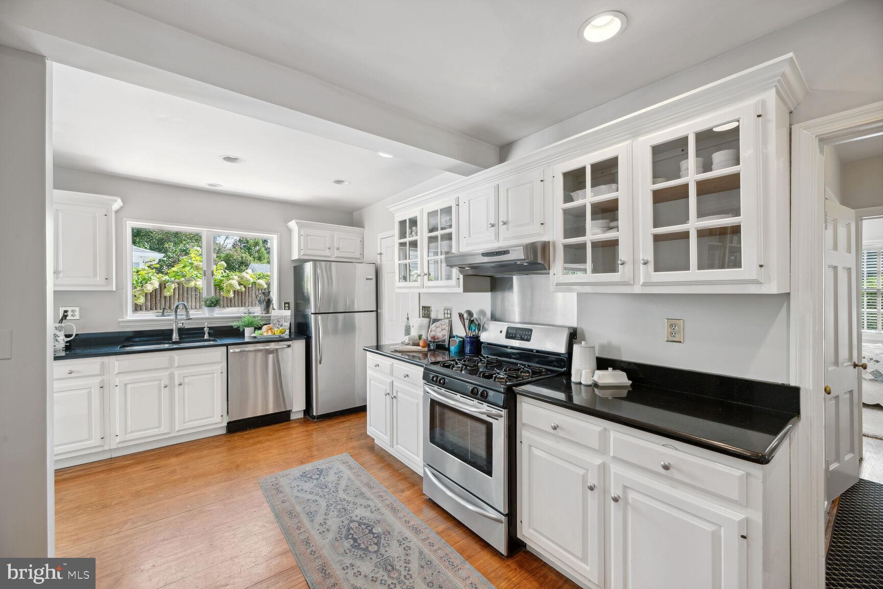 BEVERLEY HILLS - Residential