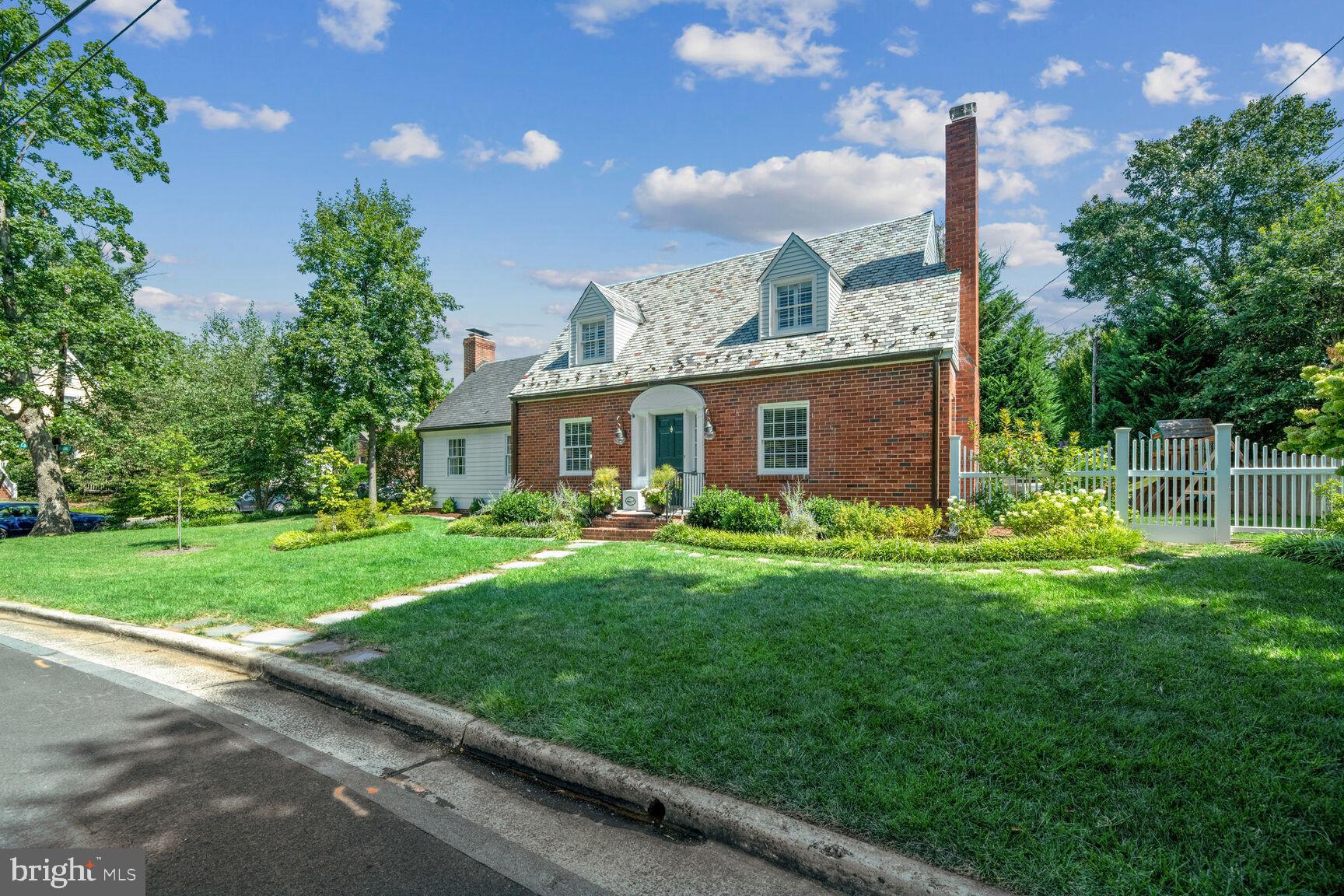 BEVERLEY HILLS - Residential