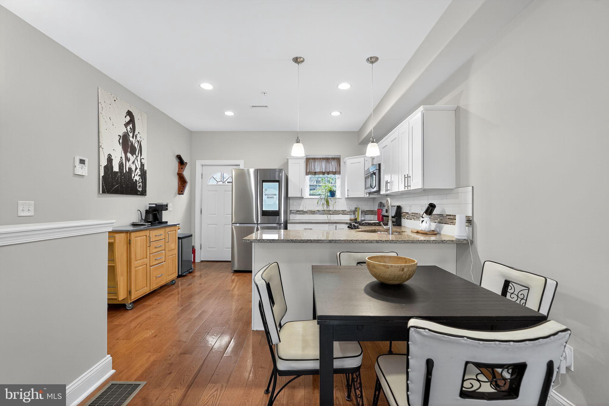 DICKINSON NARROWS - Residential