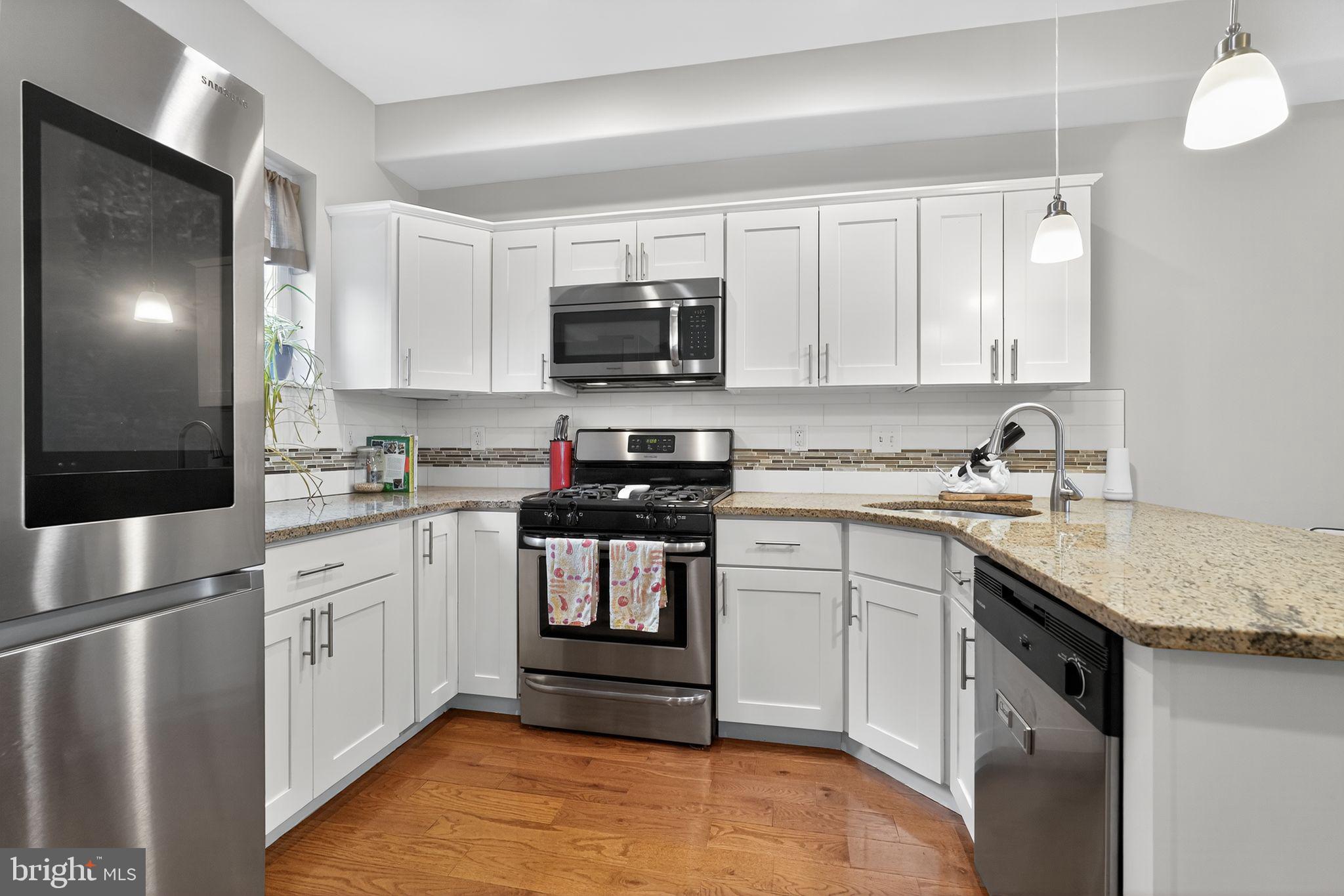 DICKINSON NARROWS - Residential