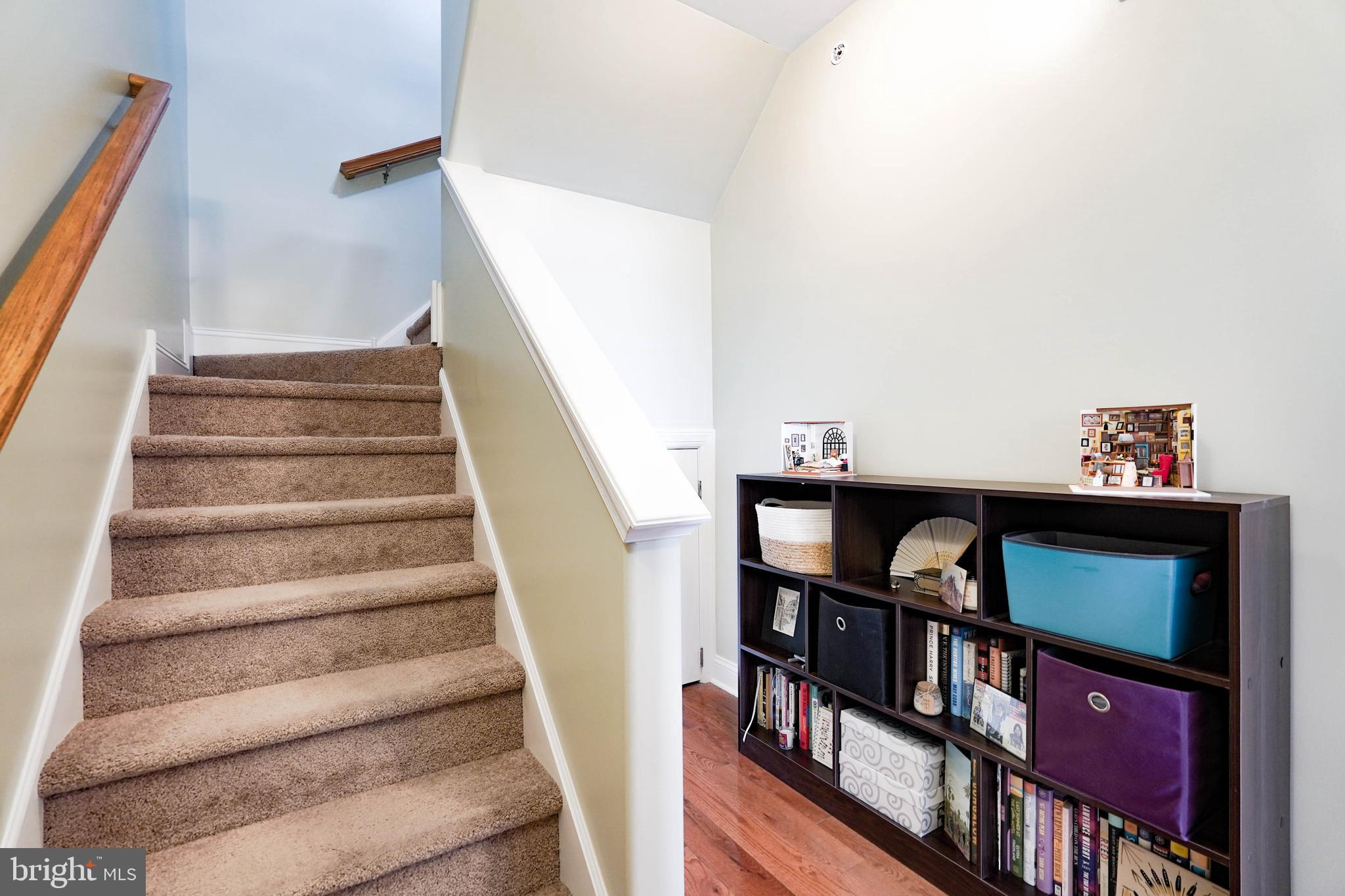 DICKINSON NARROWS - Residential