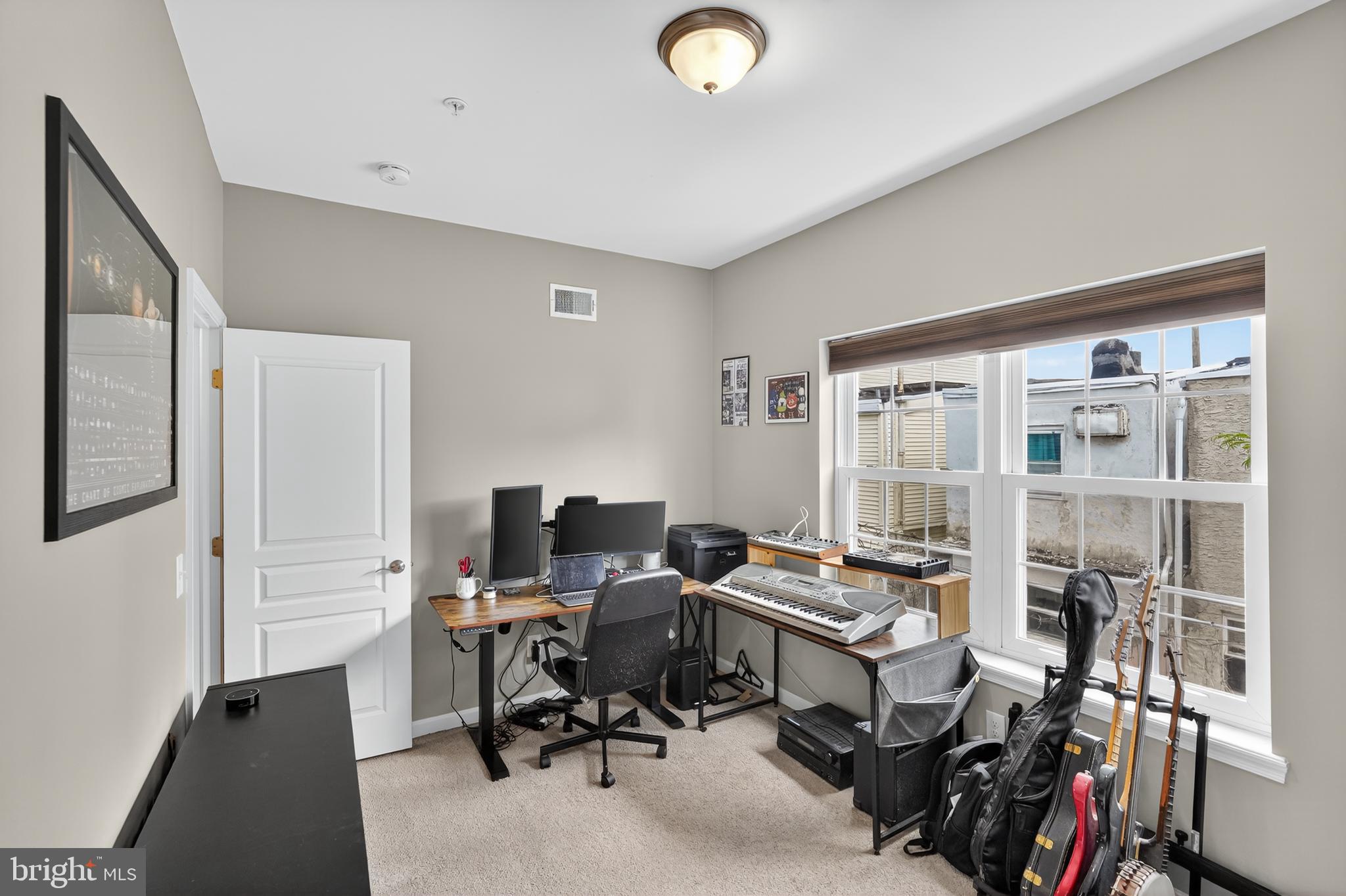 DICKINSON NARROWS - Residential