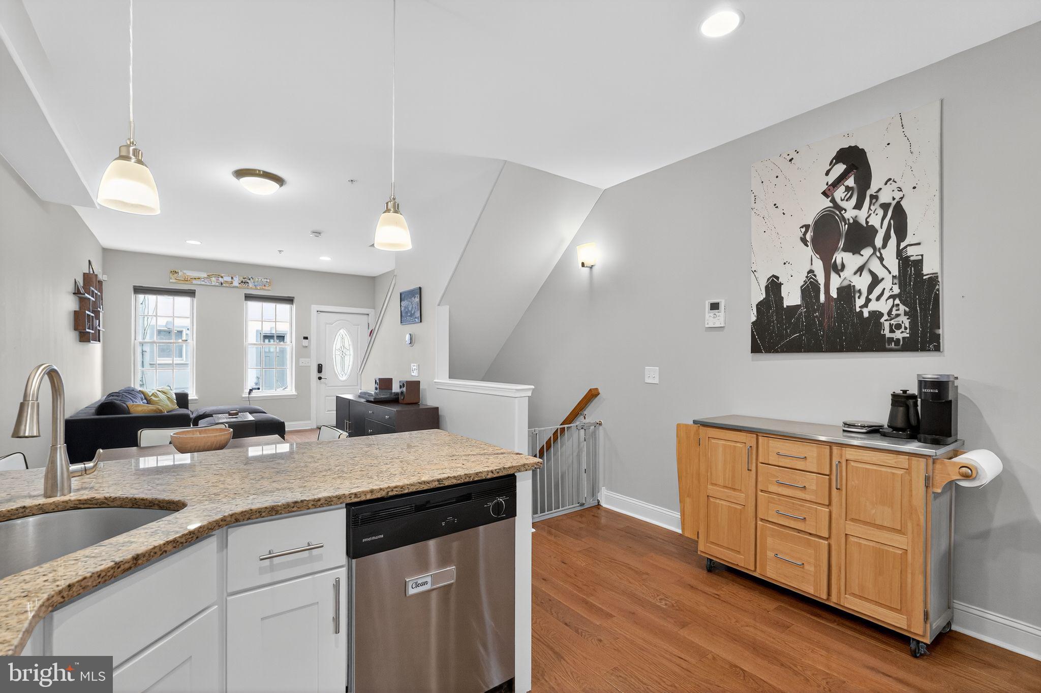 DICKINSON NARROWS - Residential