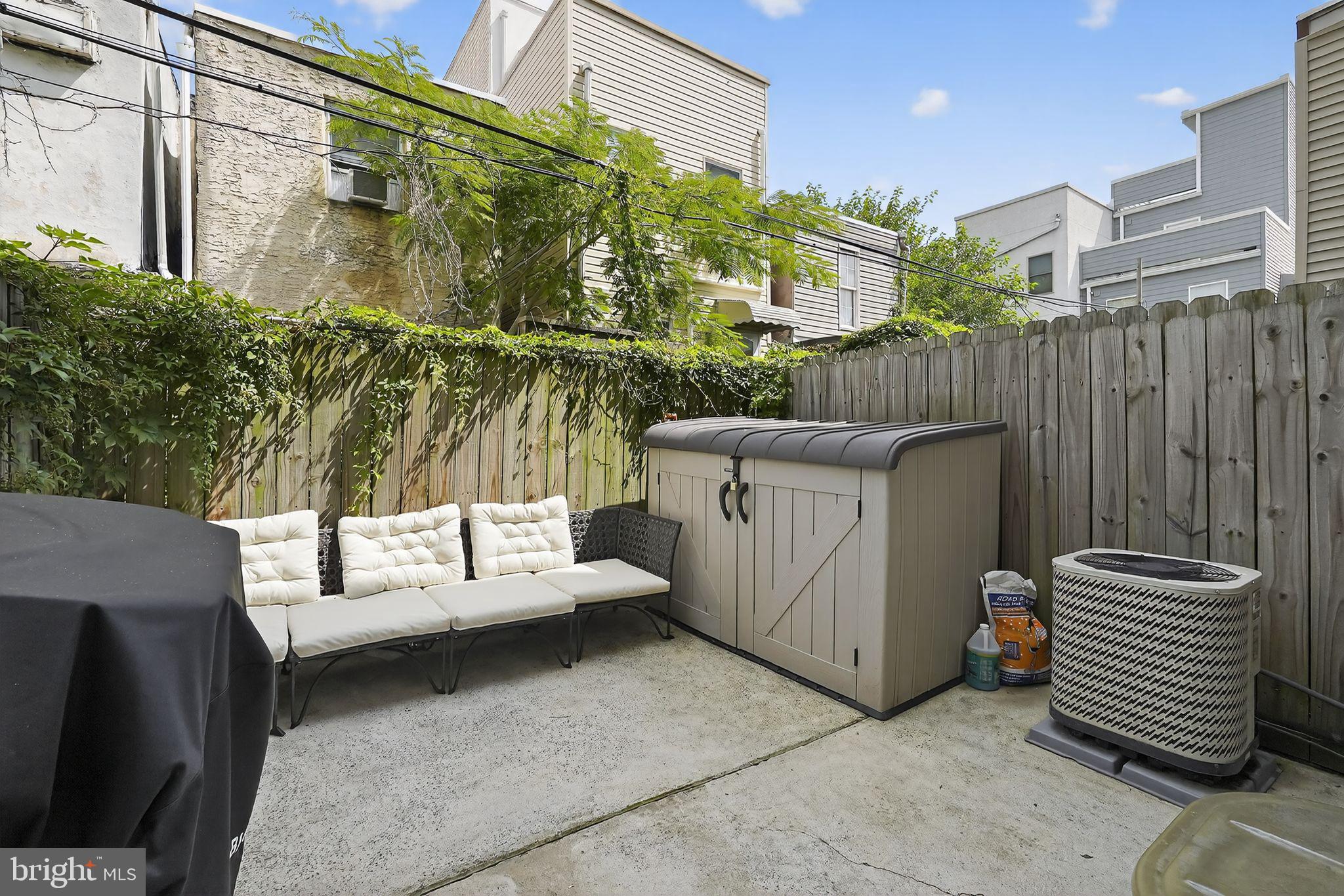 DICKINSON NARROWS - Residential