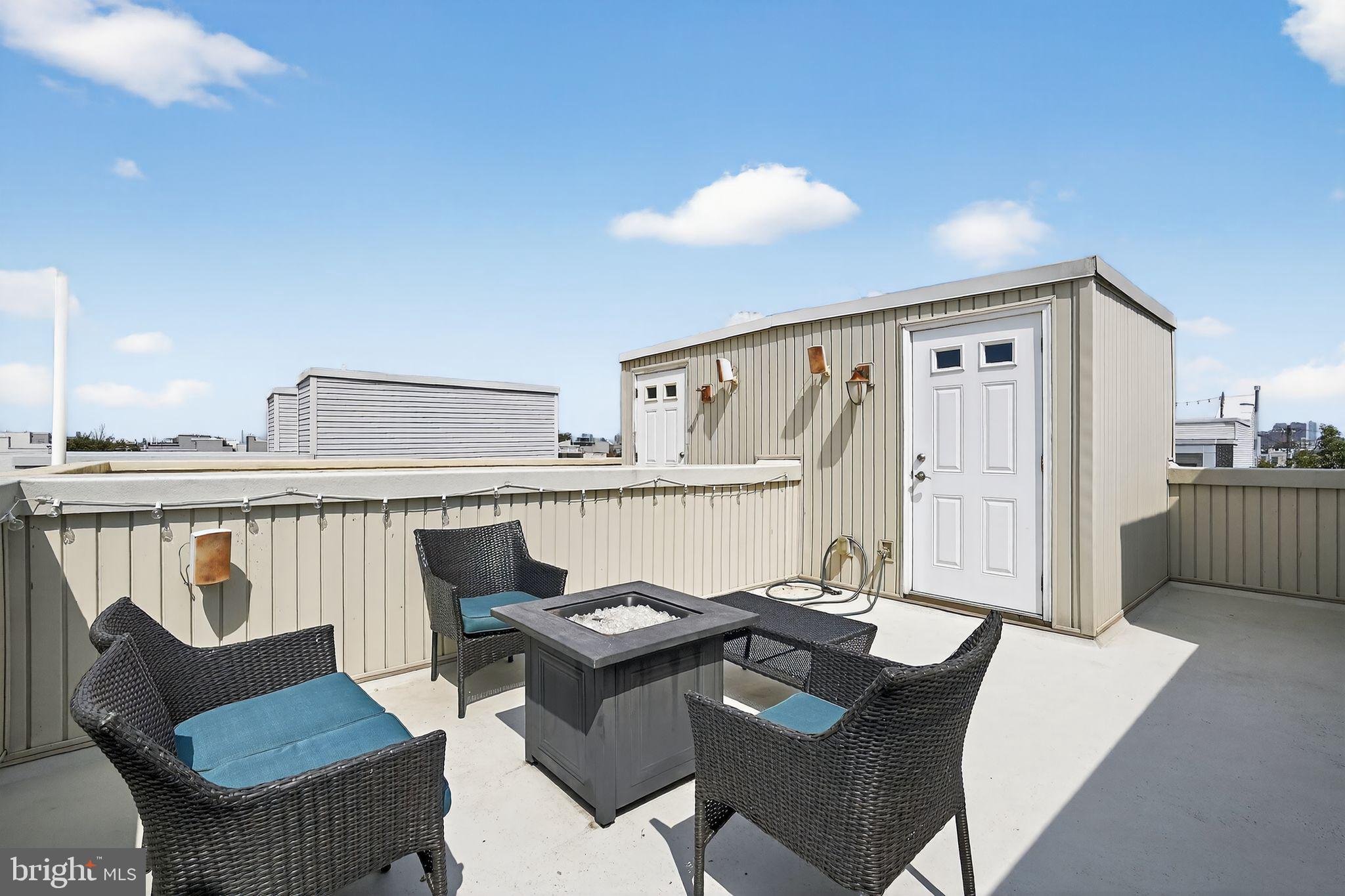 DICKINSON NARROWS - Residential