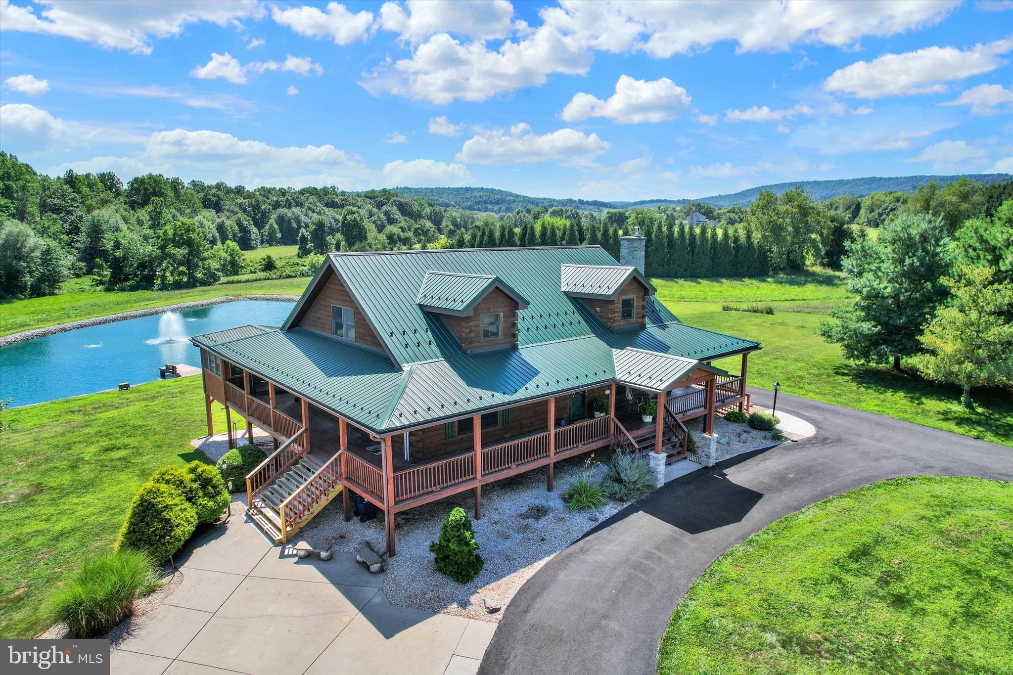 285 ORCHARD LANE