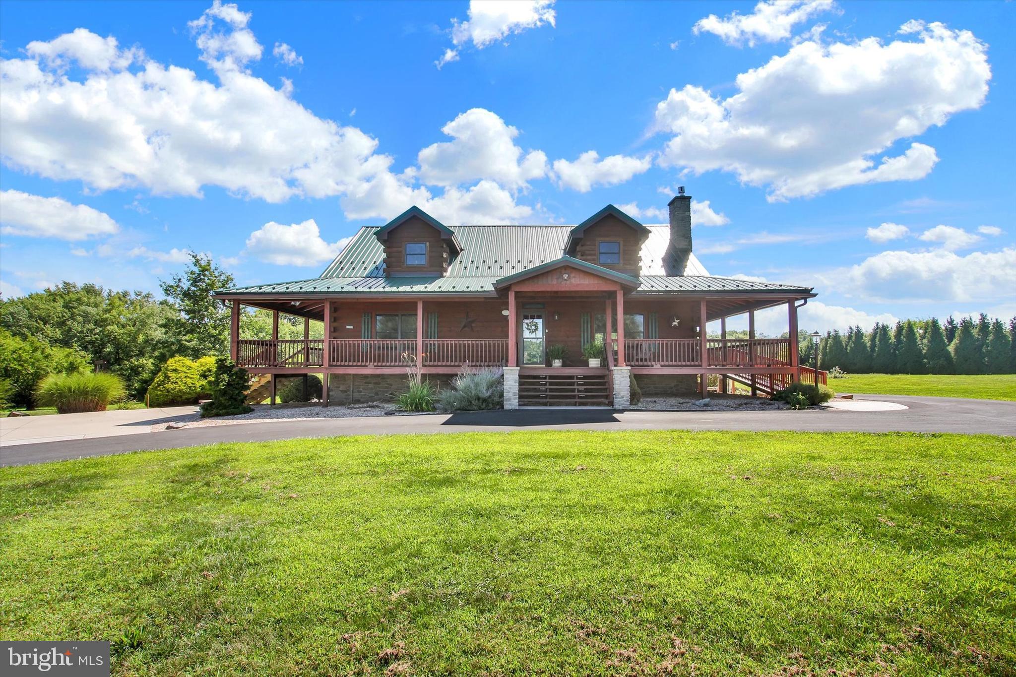285 ORCHARD LANE