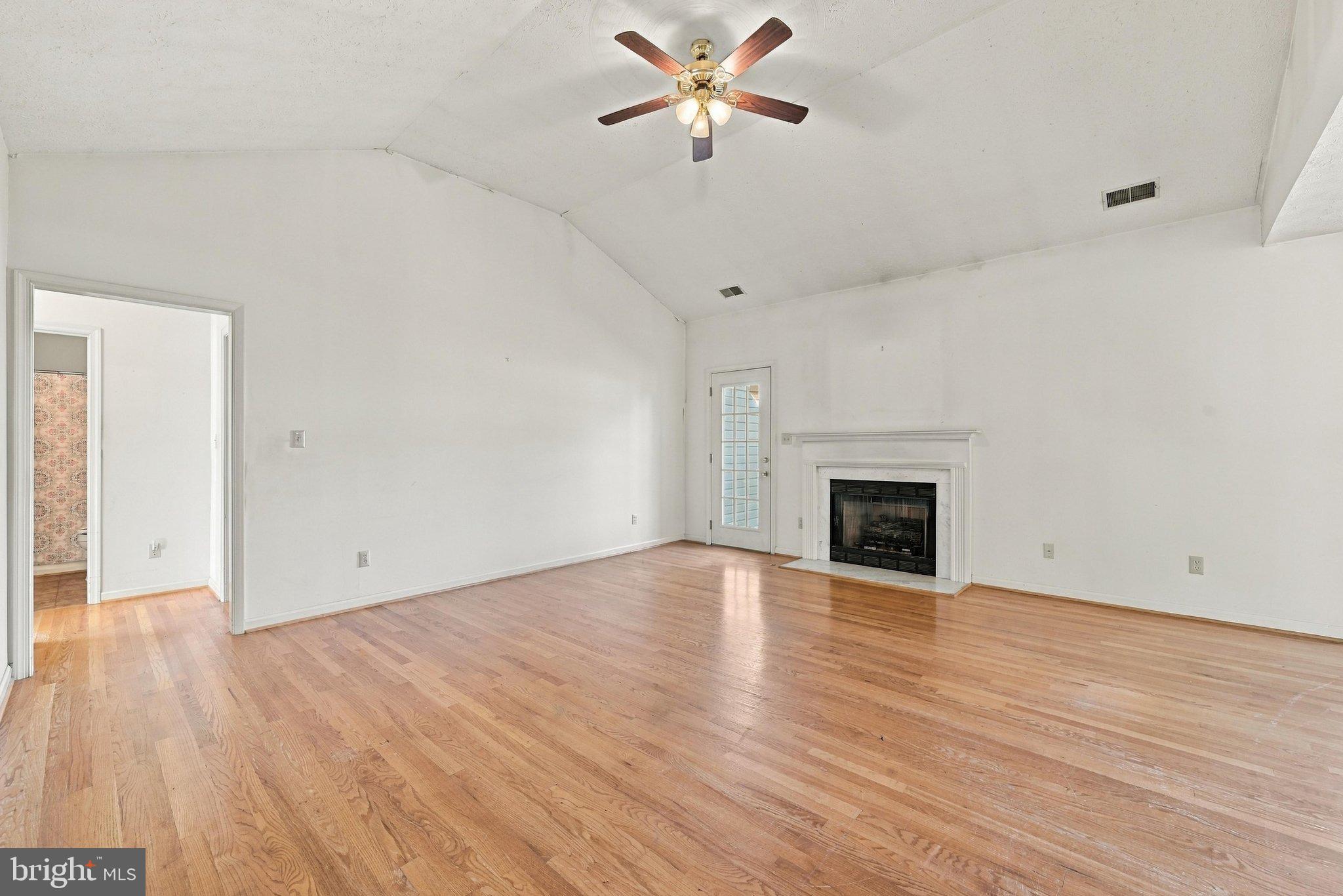 318 STONEHENGE ROAD