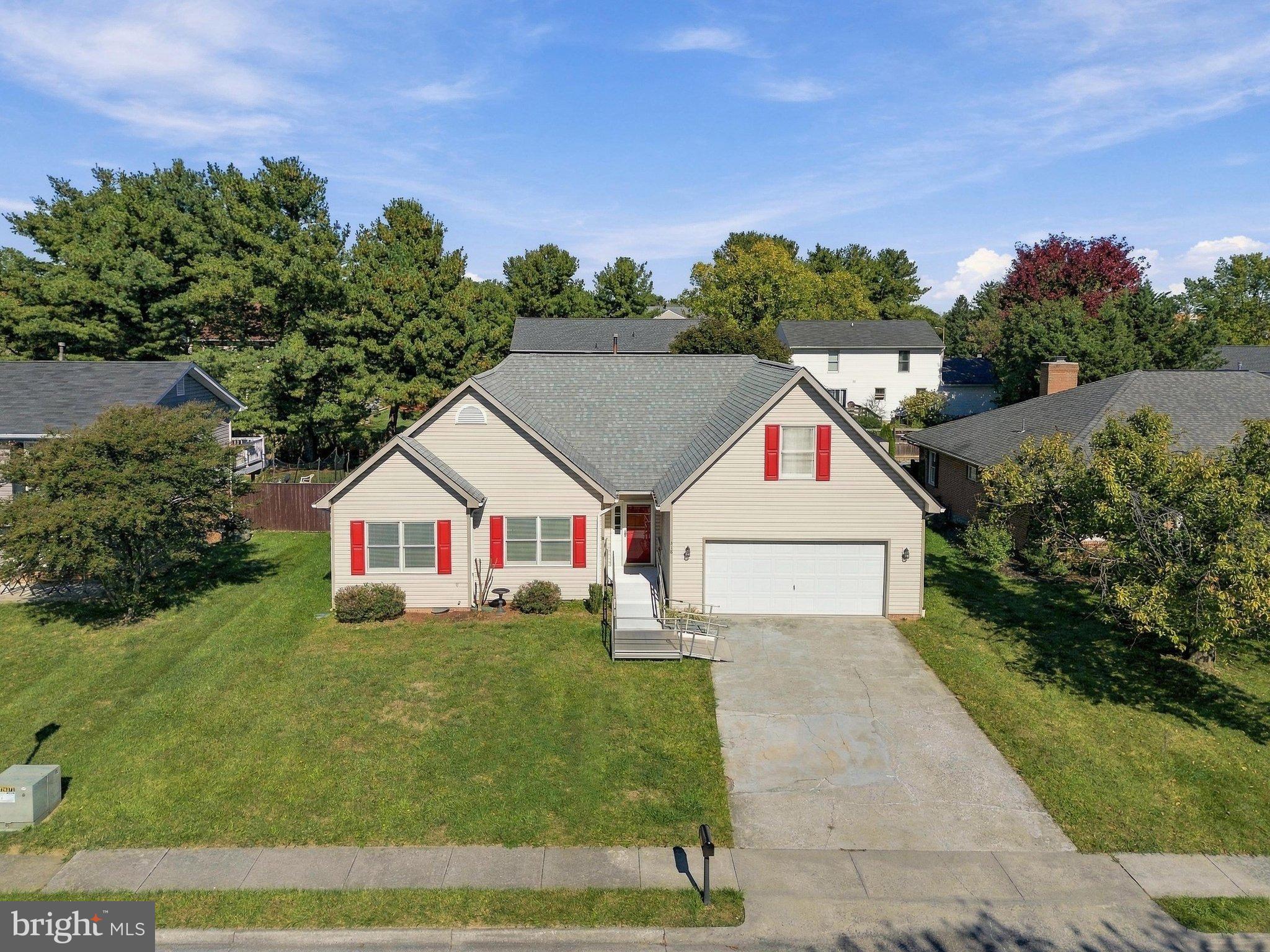 318 STONEHENGE ROAD