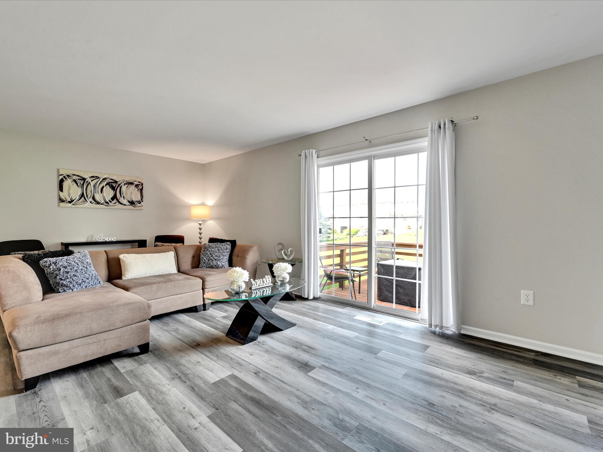 LAUREL SPRINGS - Residential