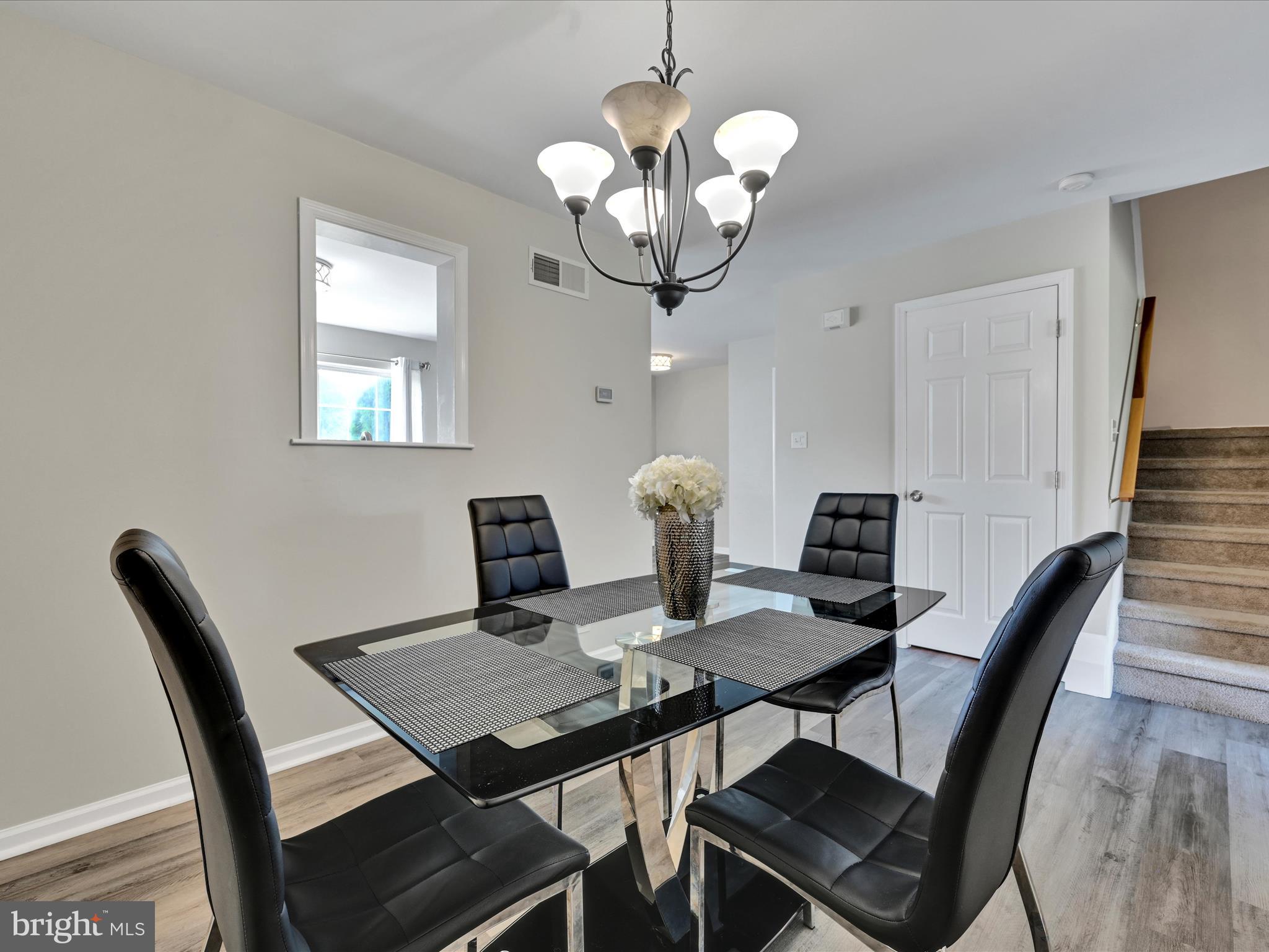 LAUREL SPRINGS - Residential