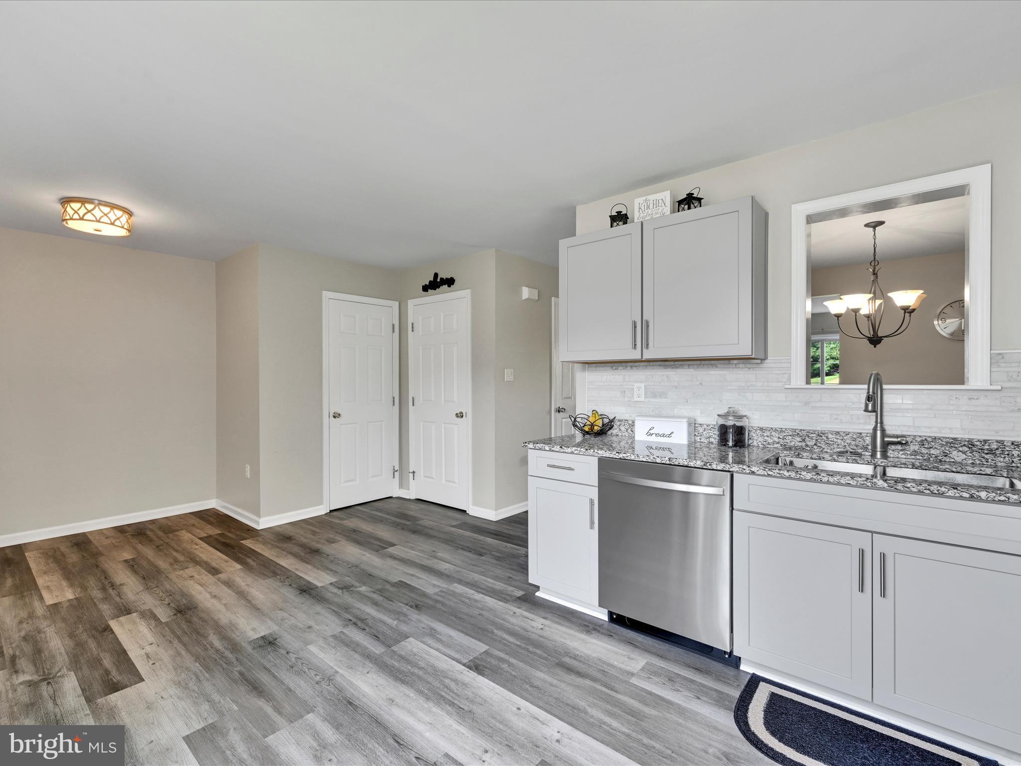 LAUREL SPRINGS - Residential