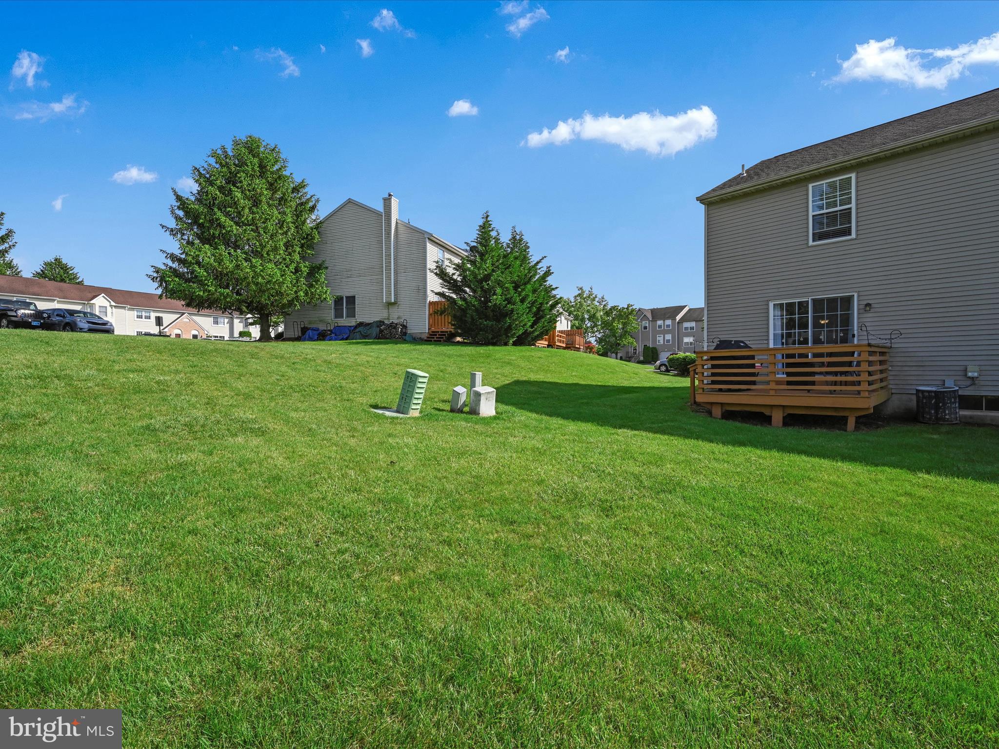 LAUREL SPRINGS - Residential