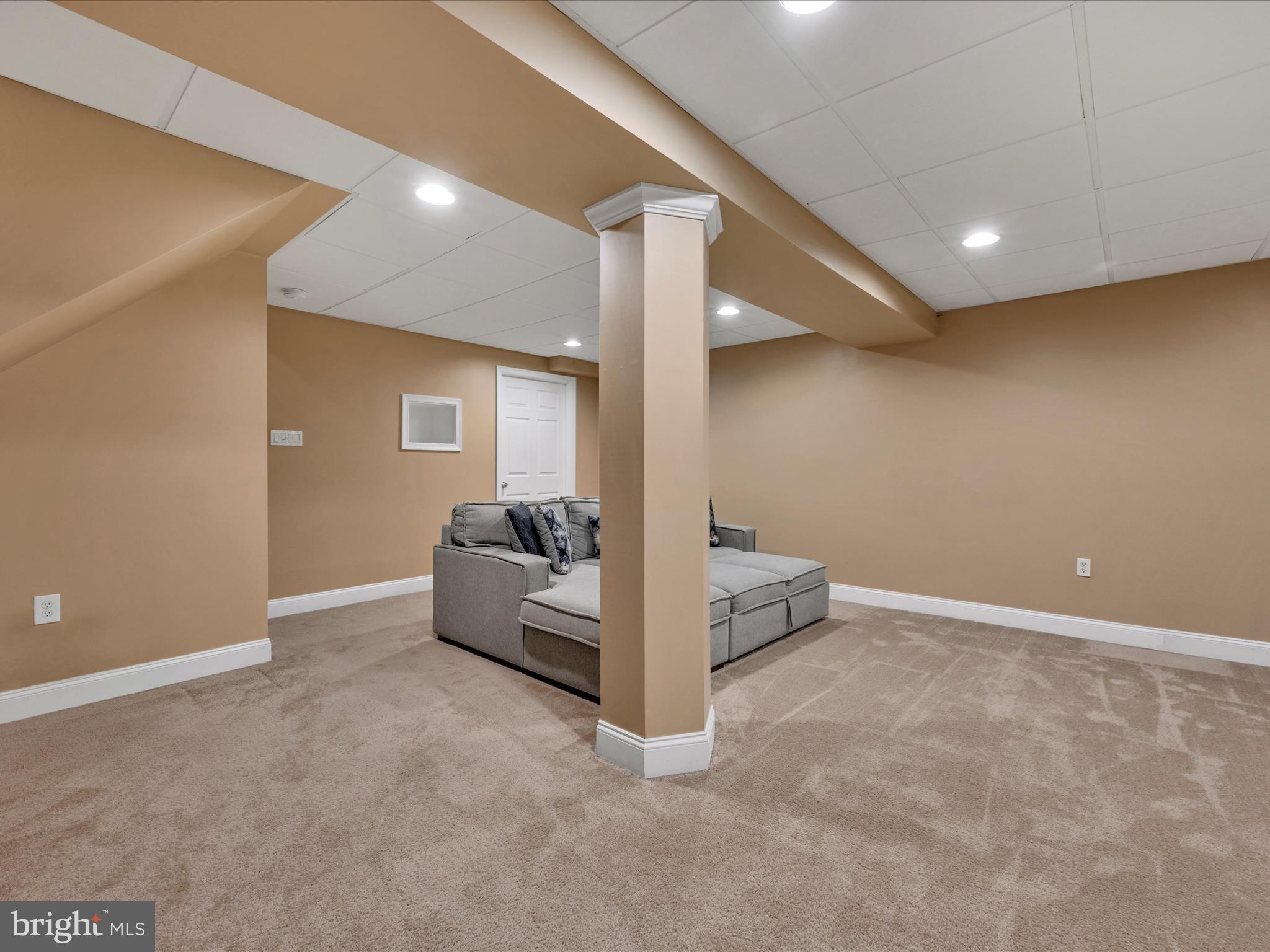 LAUREL SPRINGS - Residential