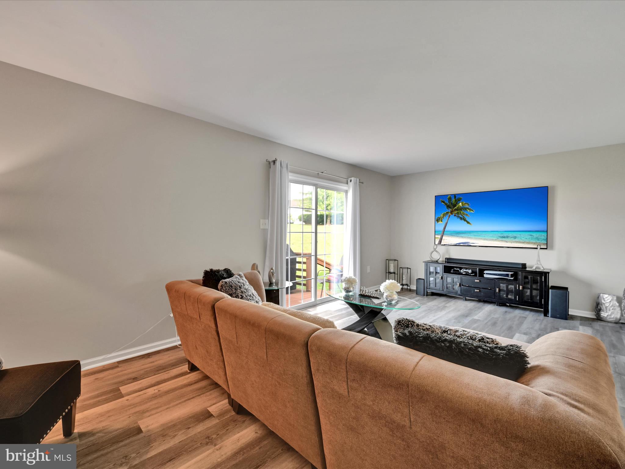 LAUREL SPRINGS - Residential