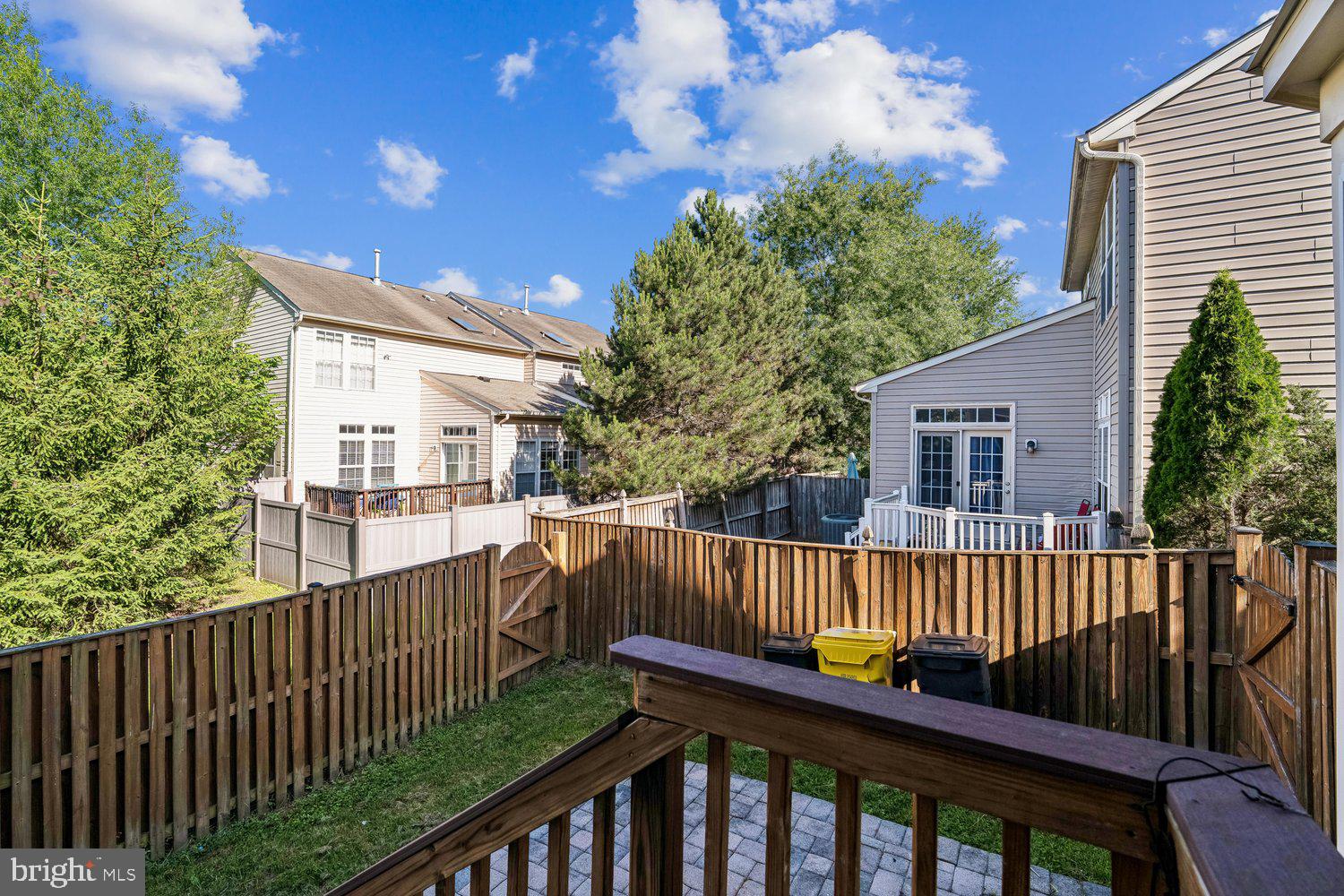 2426 KNAPPS WAY