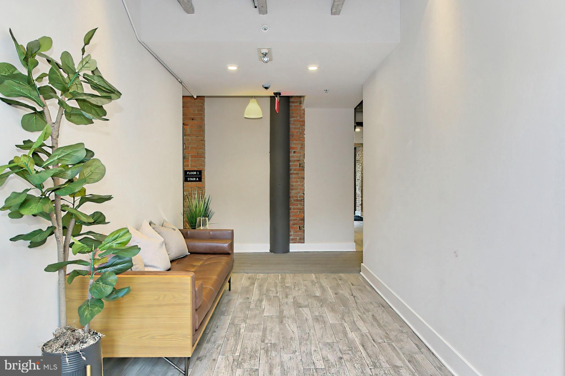 515 N WASHINGTON STREET 103