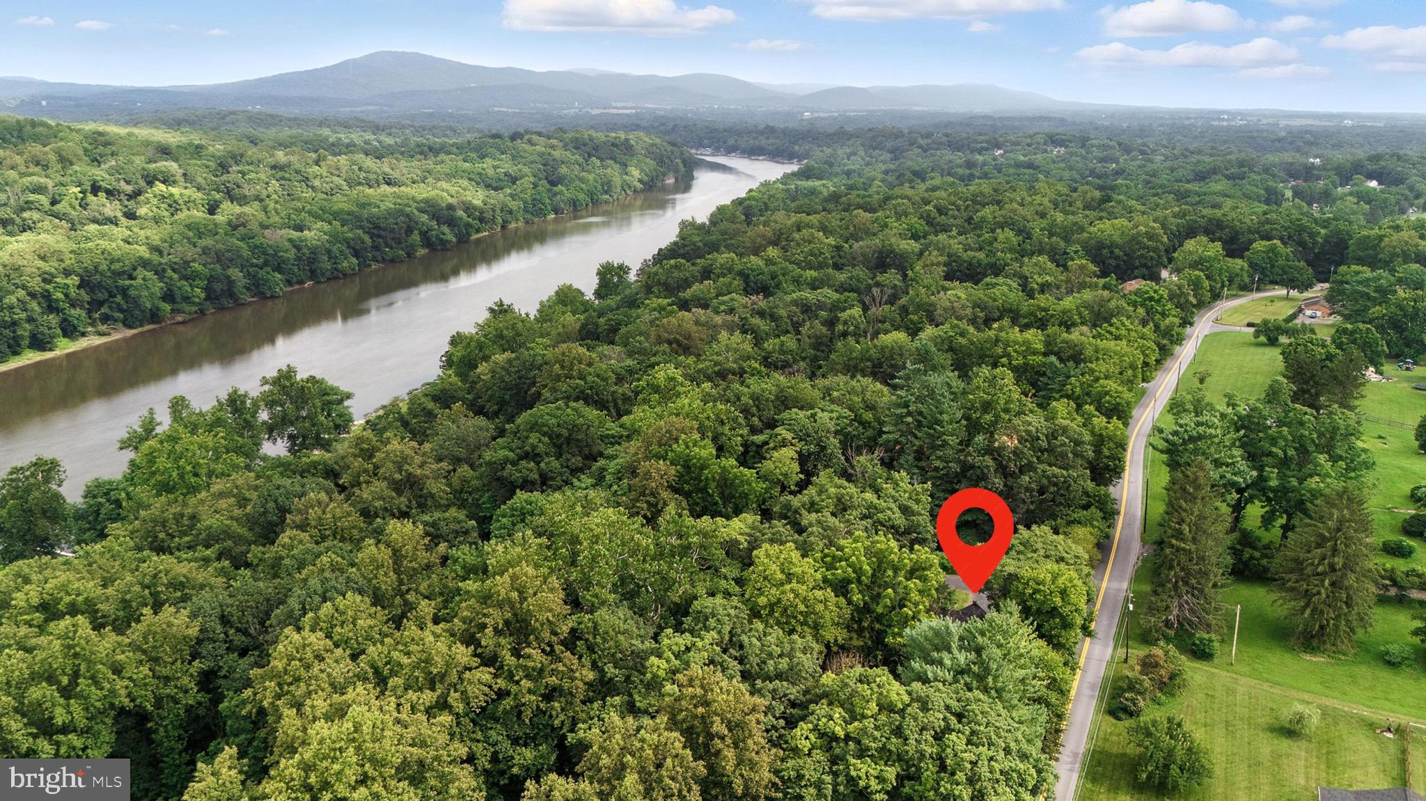 HONEYWOOD ON THE POTOMAC - Residential