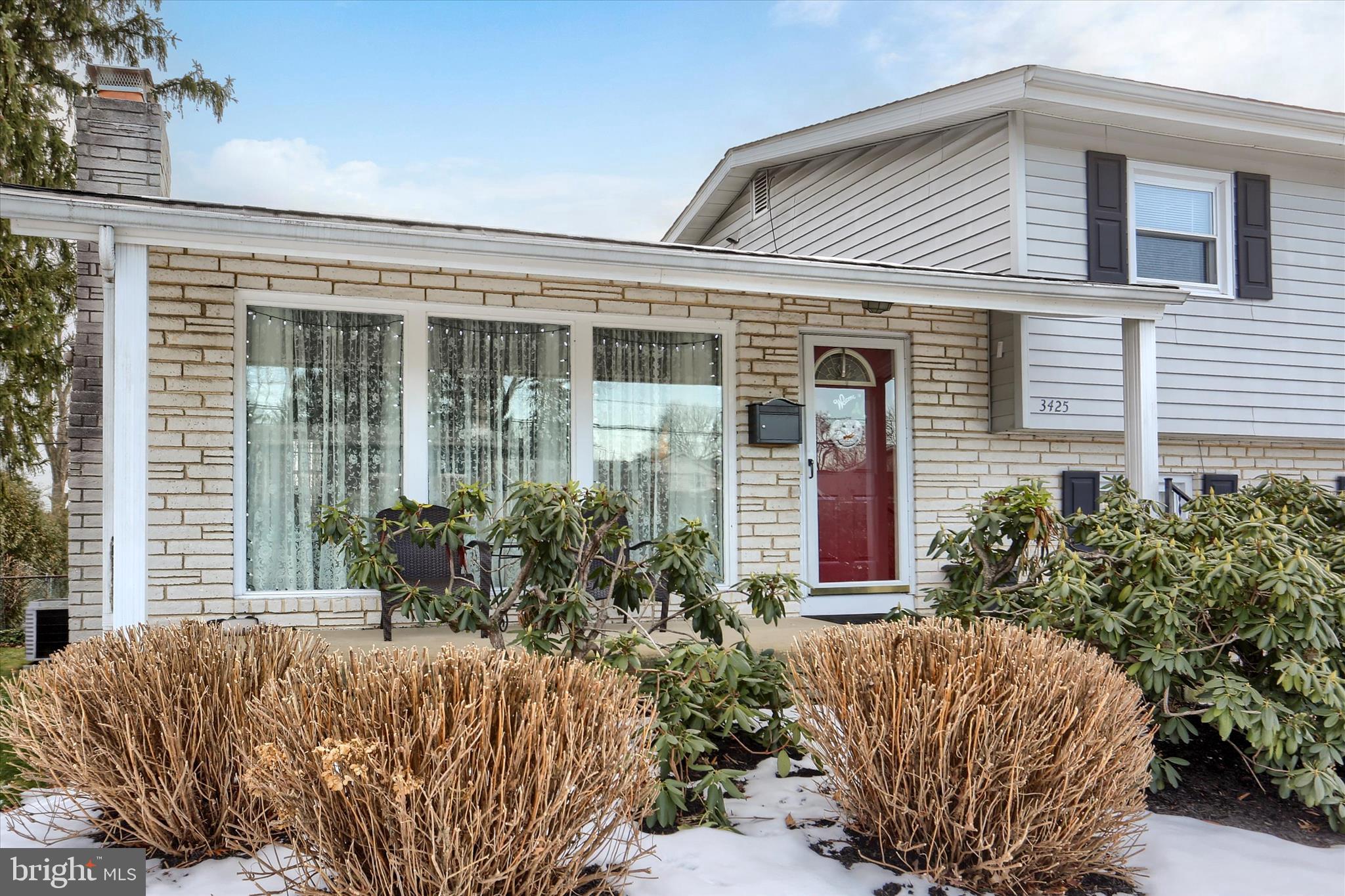 3425 LOGAN STREET