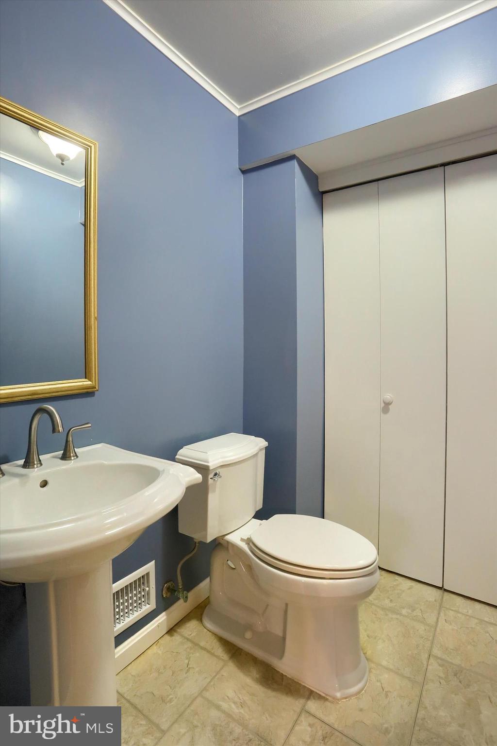 HOLLYWOOD - Residential