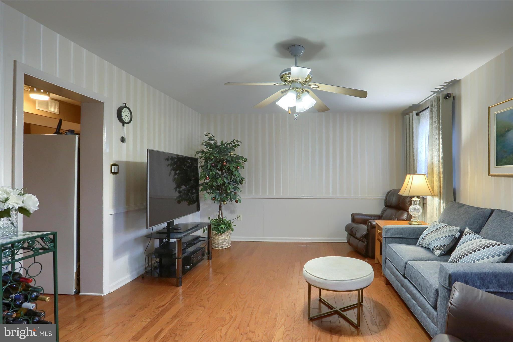 HOLLYWOOD - Residential