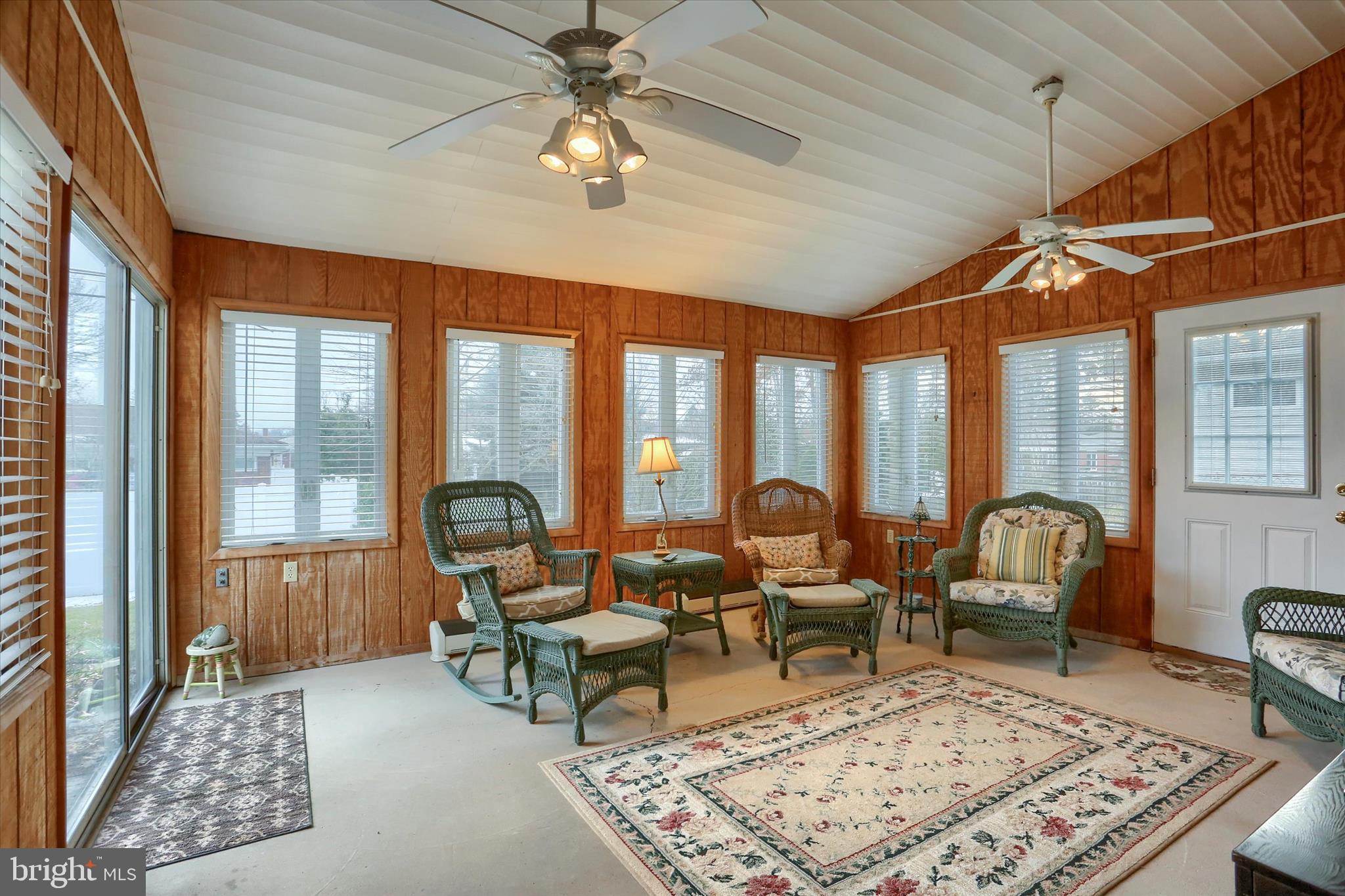 HOLLYWOOD - Residential