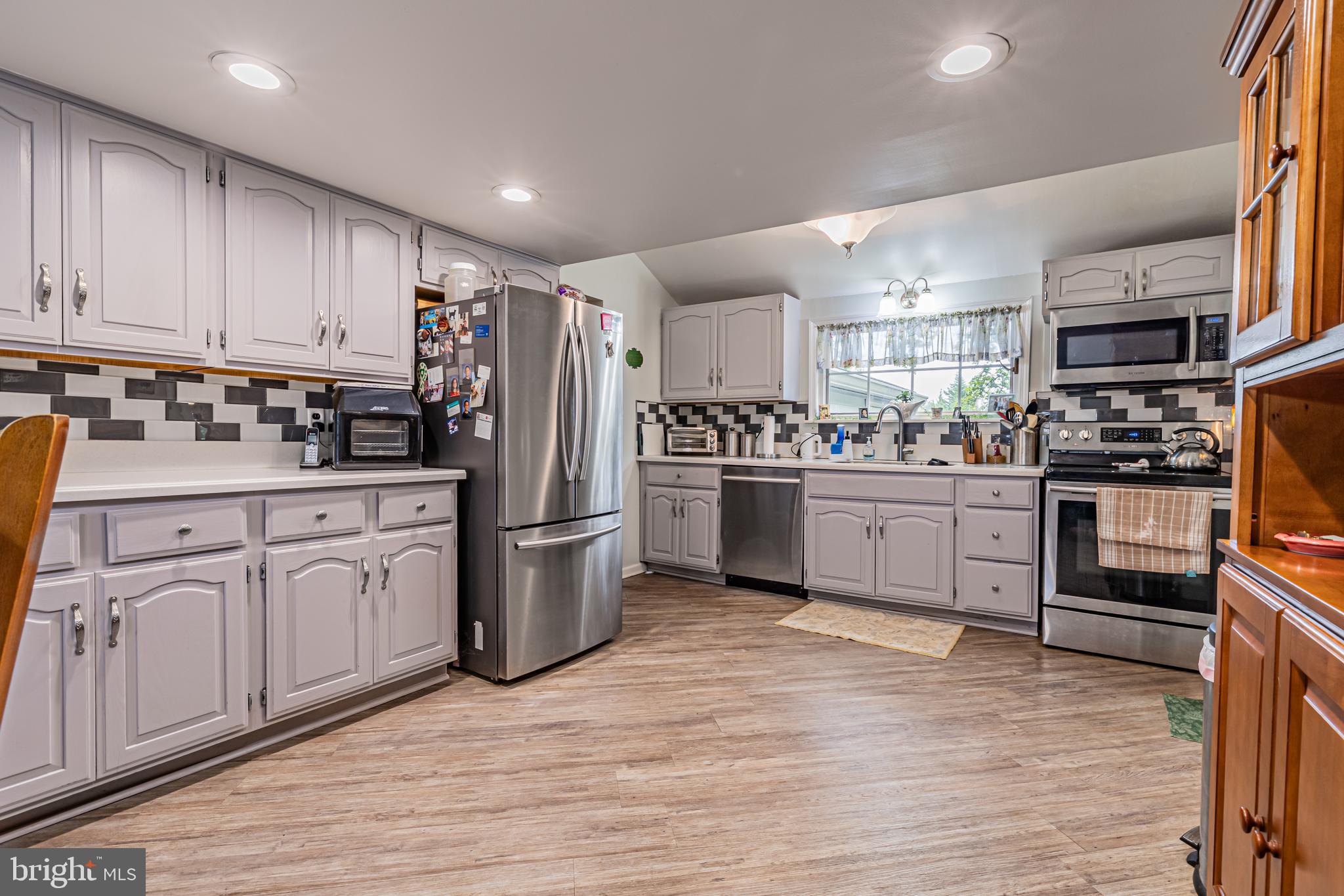 1148 CHEW ROAD