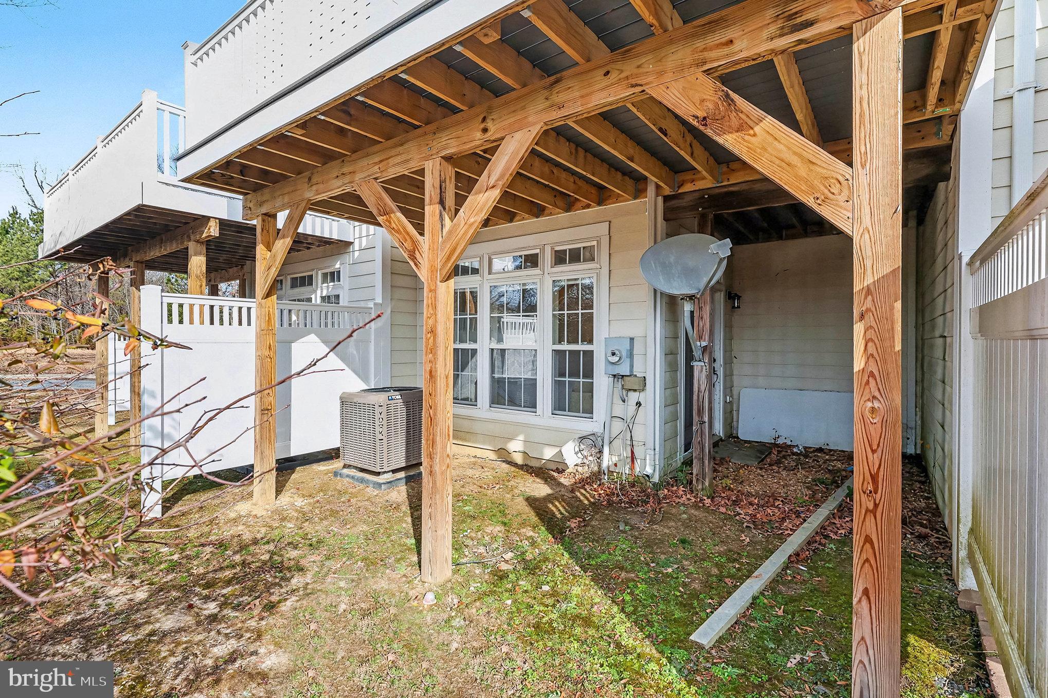 MONROE POINT TOWNHOUSES - Residential