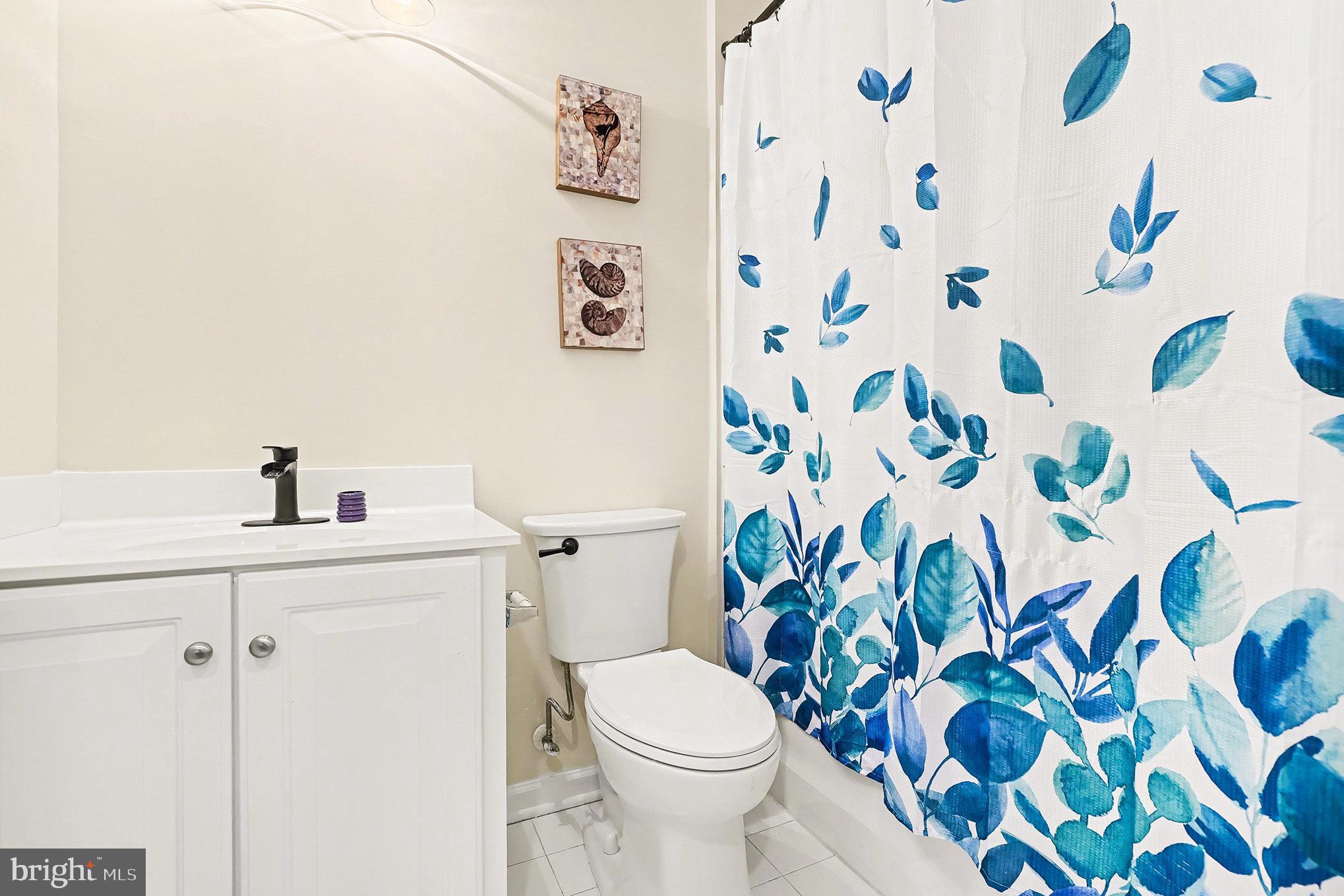 MONROE POINT TOWNHOUSES - Residential