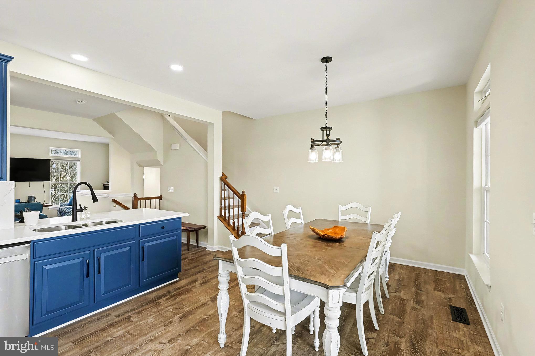 MONROE POINT TOWNHOUSES - Residential