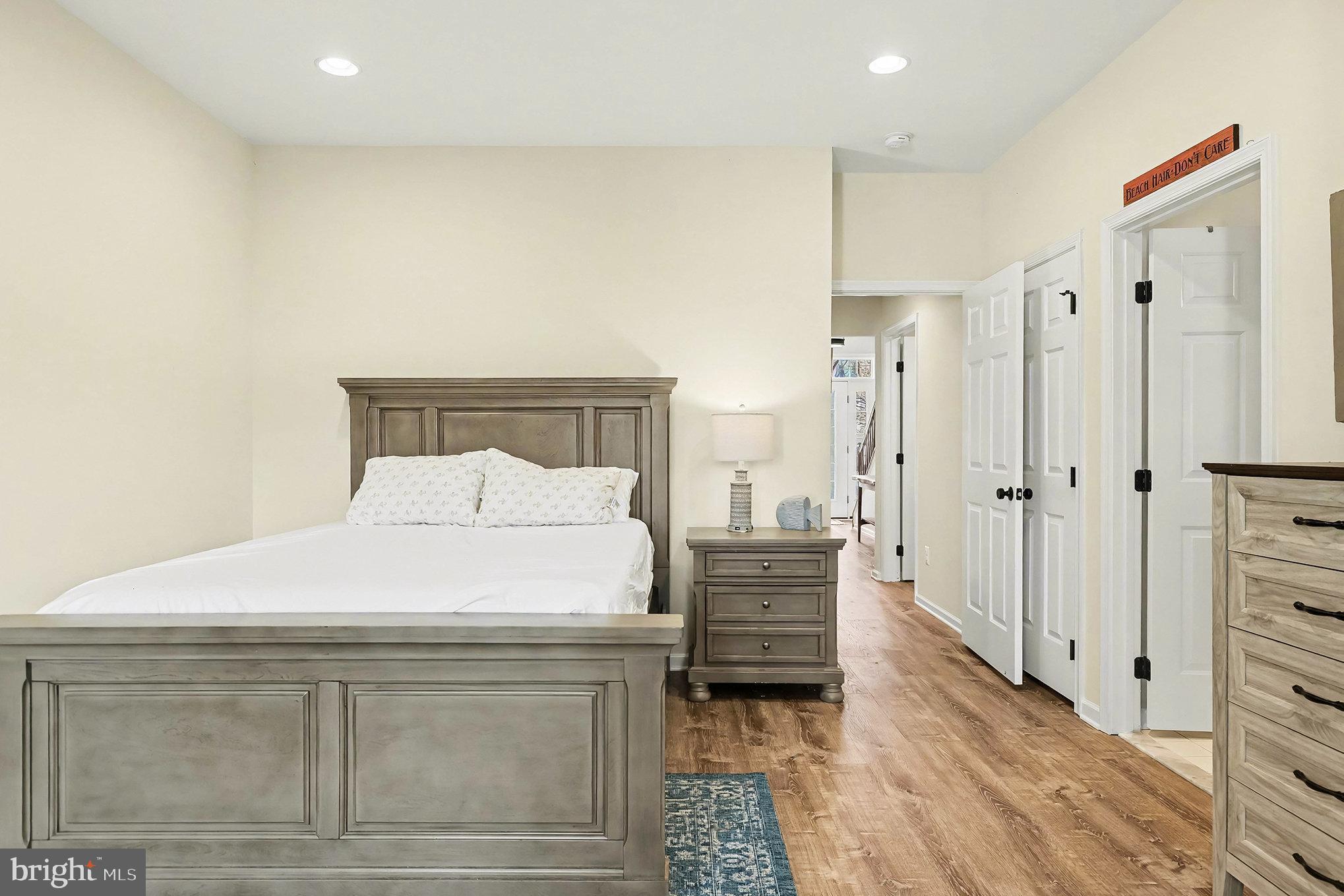 MONROE POINT TOWNHOUSES - Residential