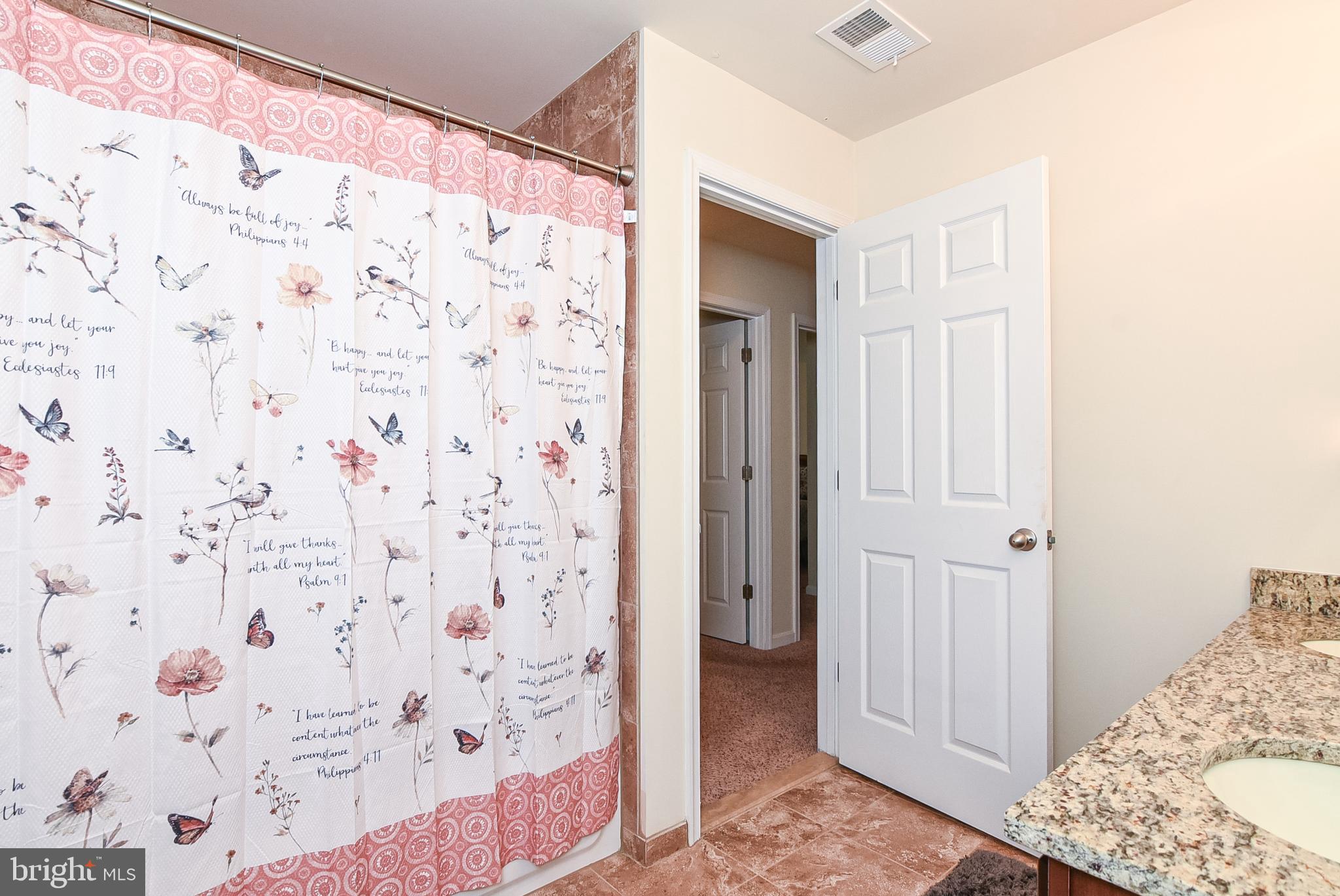 PRESIDENTIAL LAKES - Residential