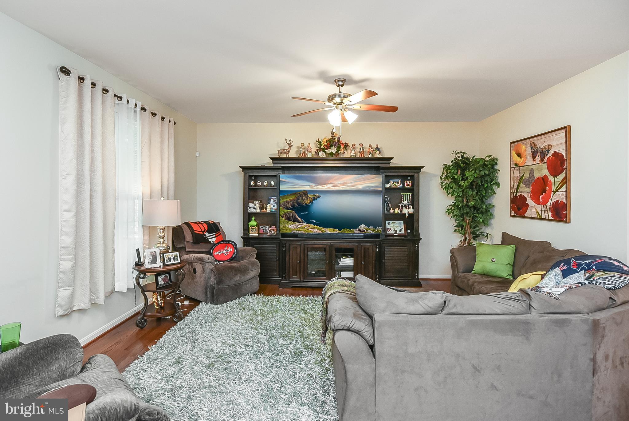 PRESIDENTIAL LAKES - Residential