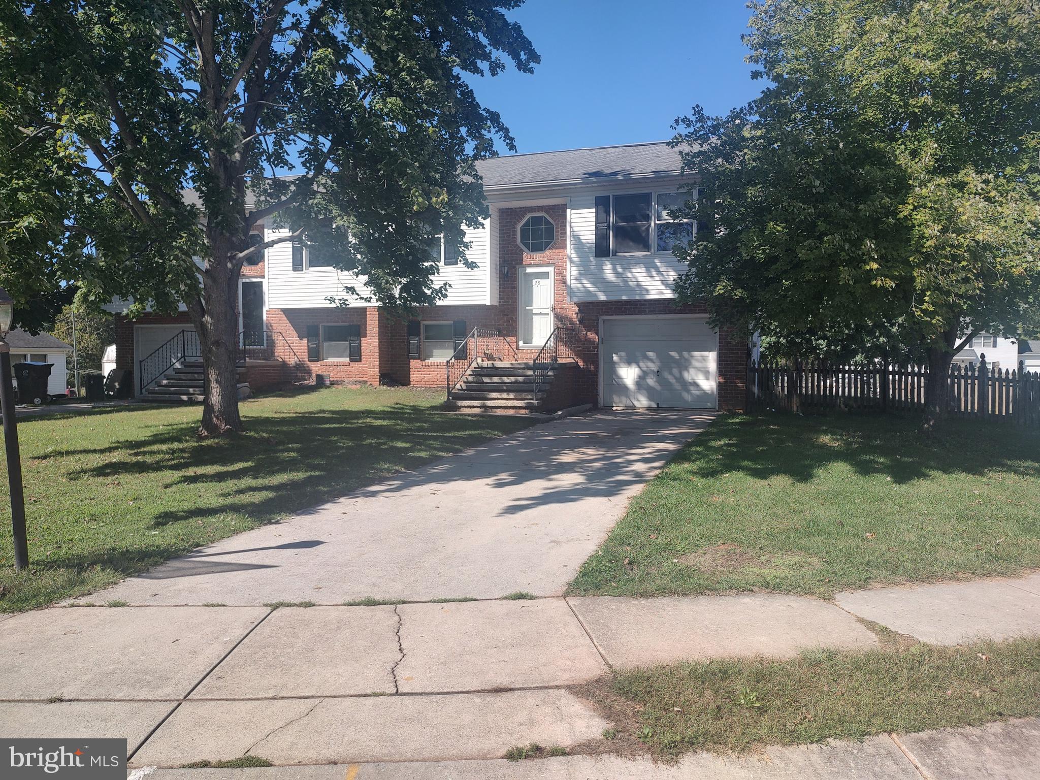 28 TOWN CIRCLE