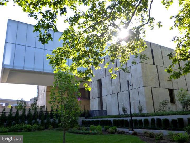ART MUSEUM AREA - Residential
