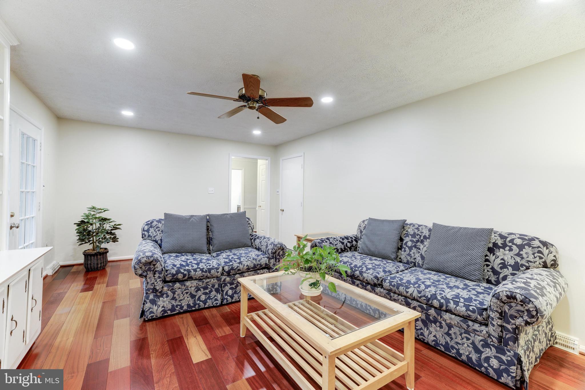 MIDDLERIDGE - Residential