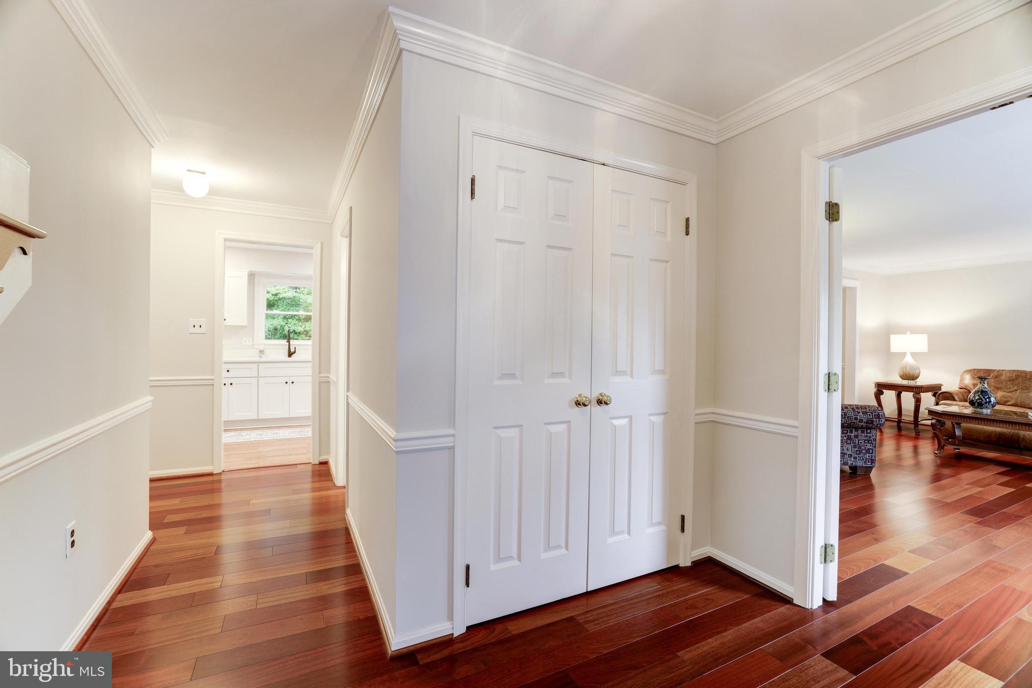 MIDDLERIDGE - Residential