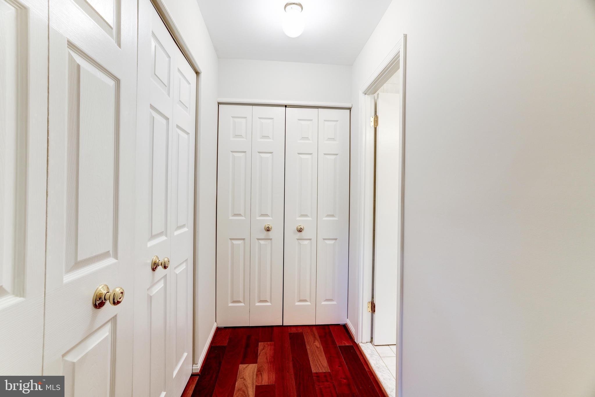 MIDDLERIDGE - Residential