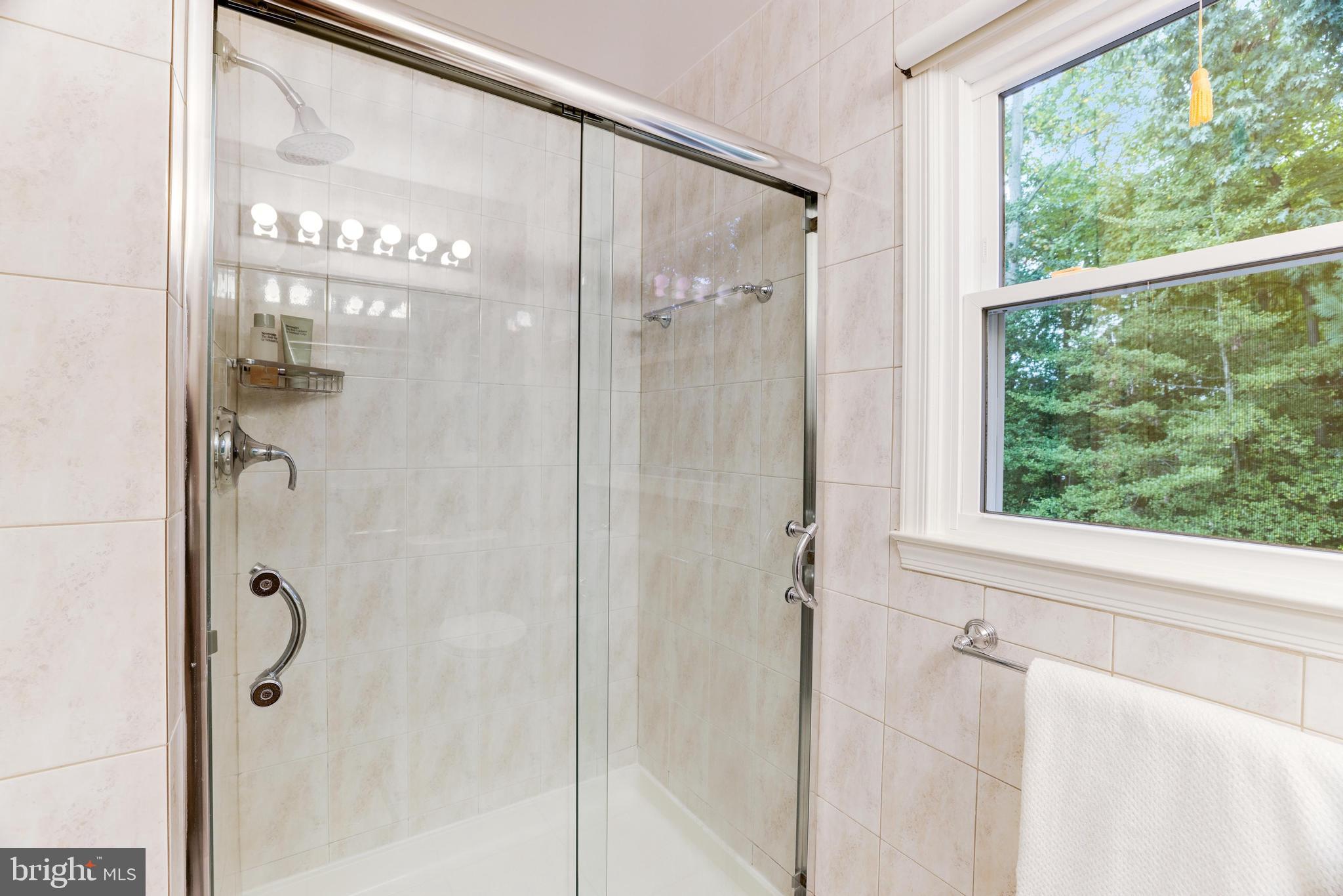 MIDDLERIDGE - Residential