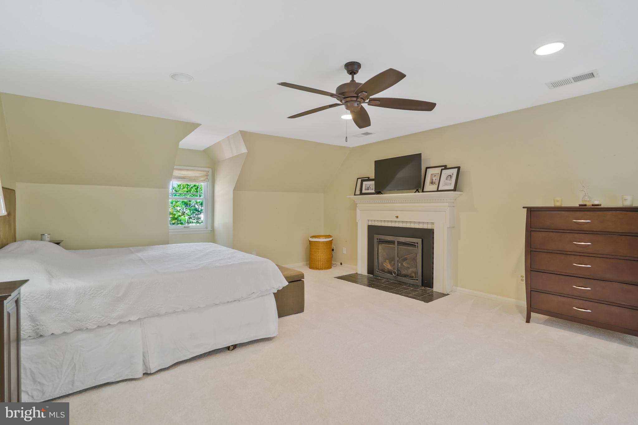 CRESTON - Residential