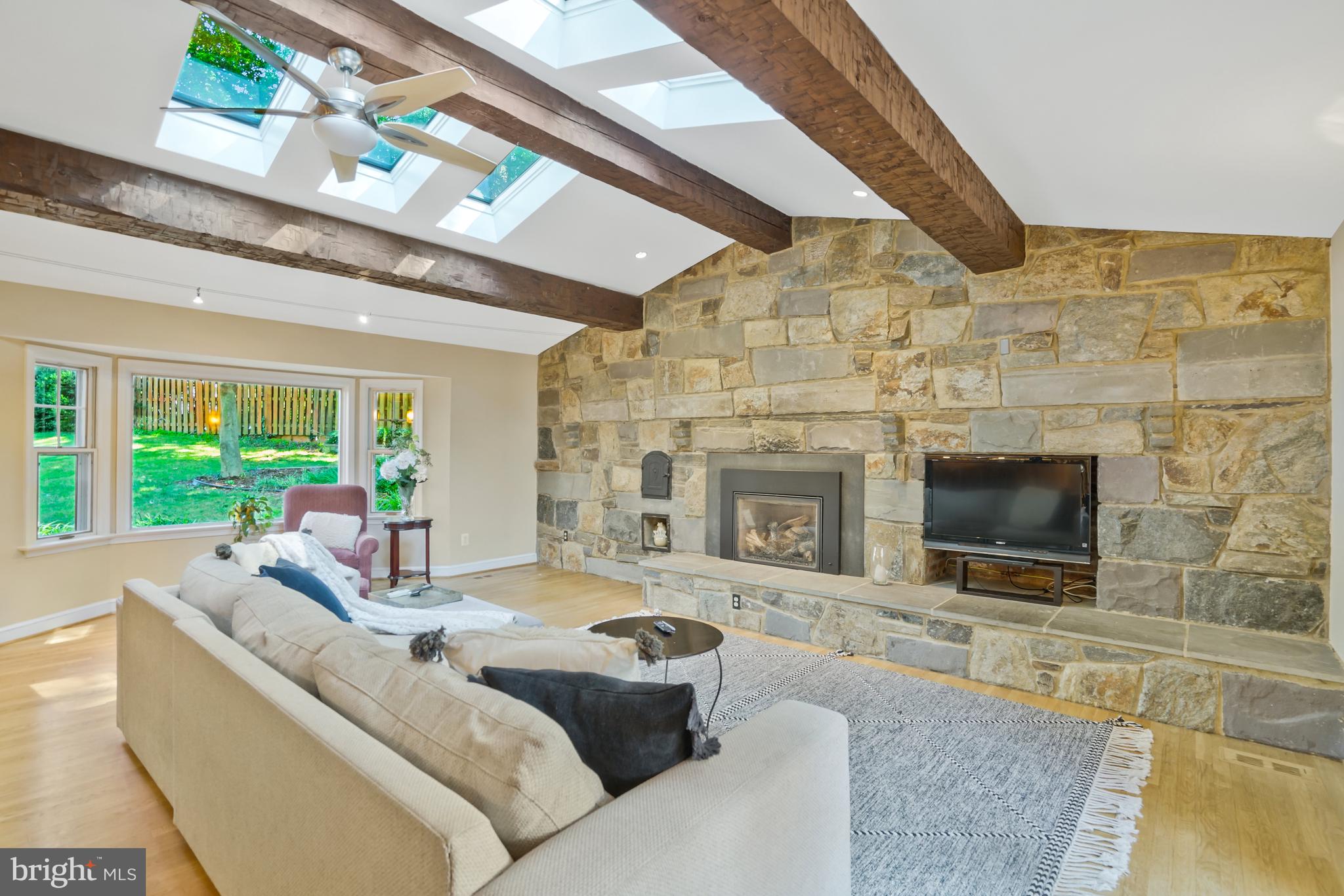 CRESTON - Residential