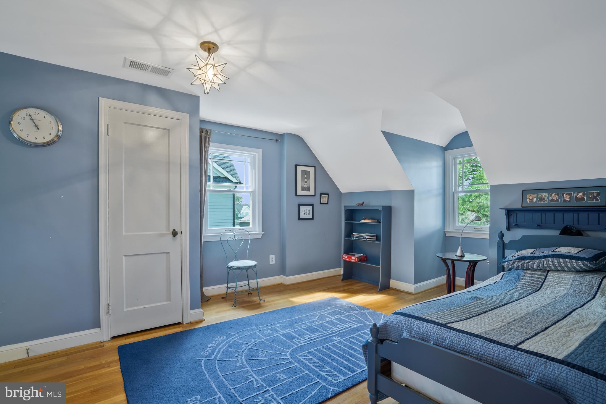 CRESTON - Residential